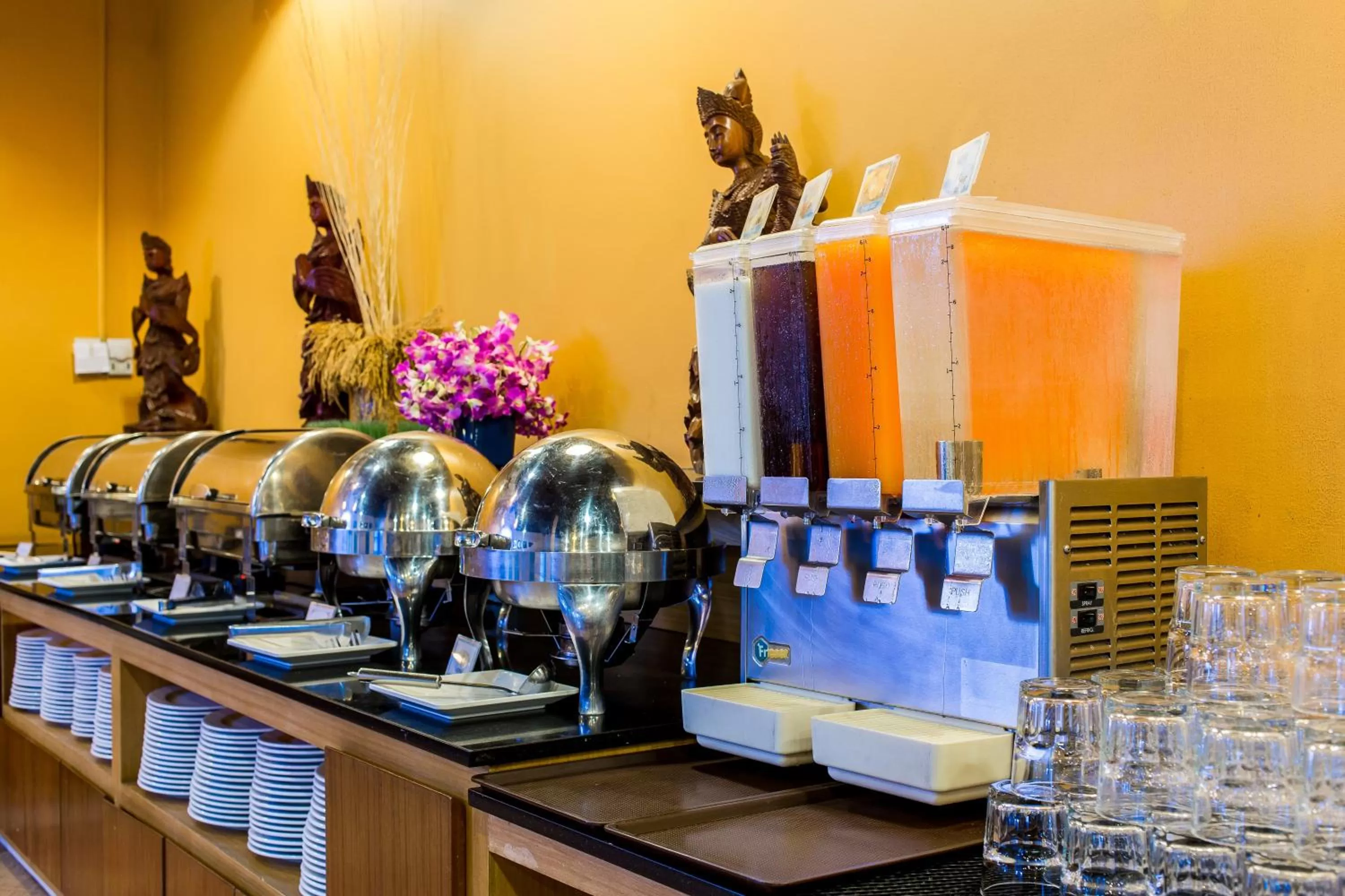 Breakfast in Nai Yang Beach Resort and Spa