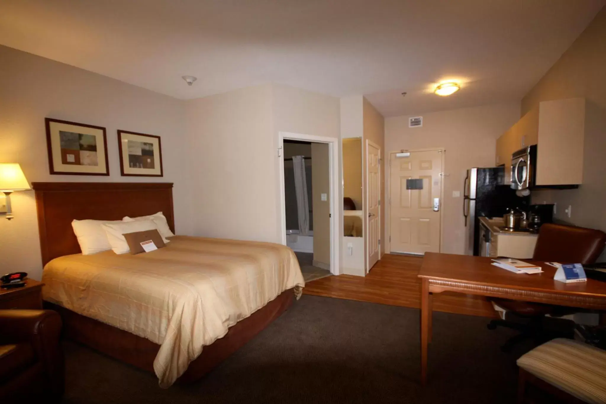 Photo of the whole room, Bed in Candlewood Suites Watertown Fort Drum, an IHG Hotel