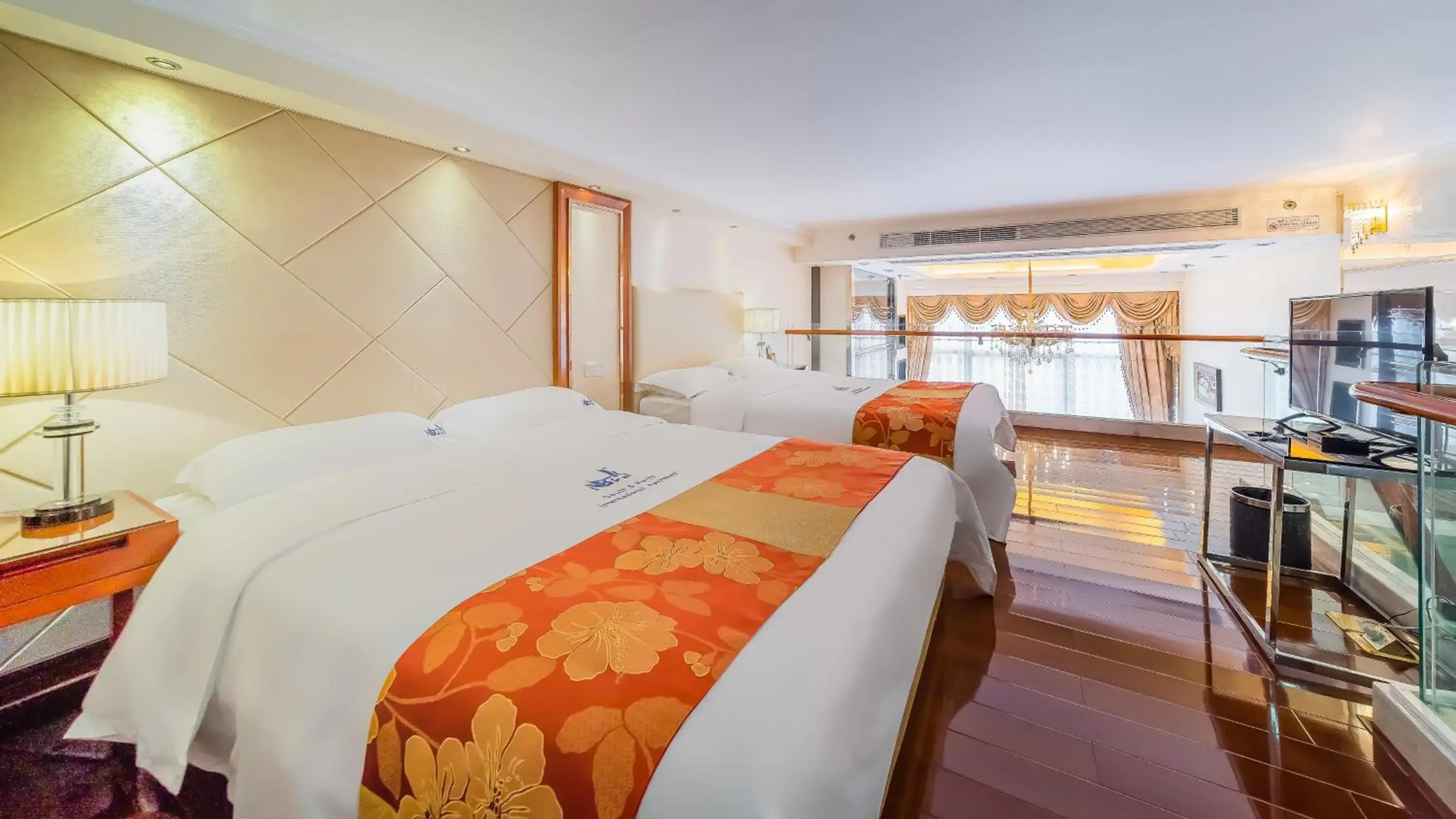 Bedroom in South & North International Apartment - Beijing Road -Free shuttle to Canton Fair