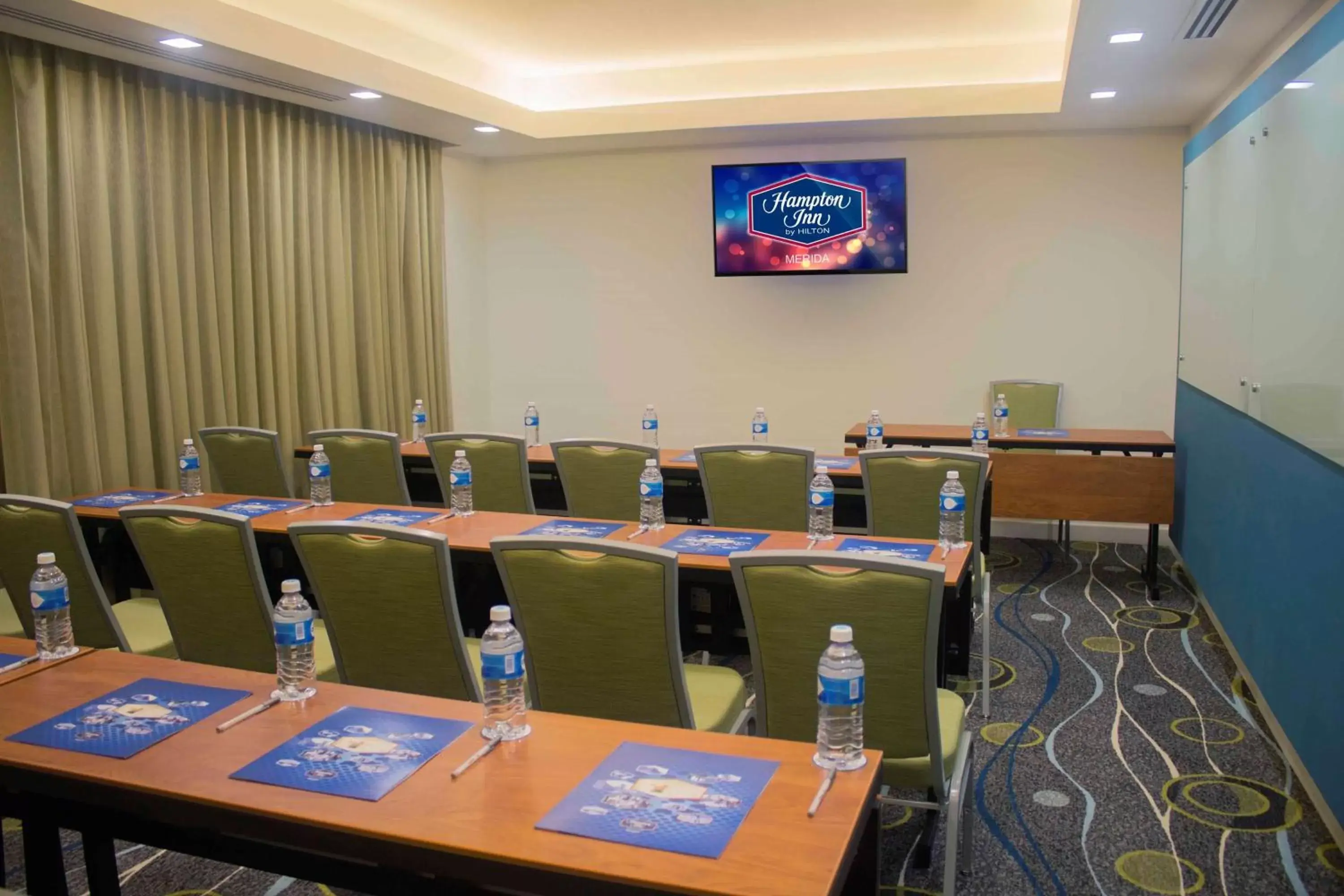 Meeting/conference room in Hampton Inn by Hilton Merida