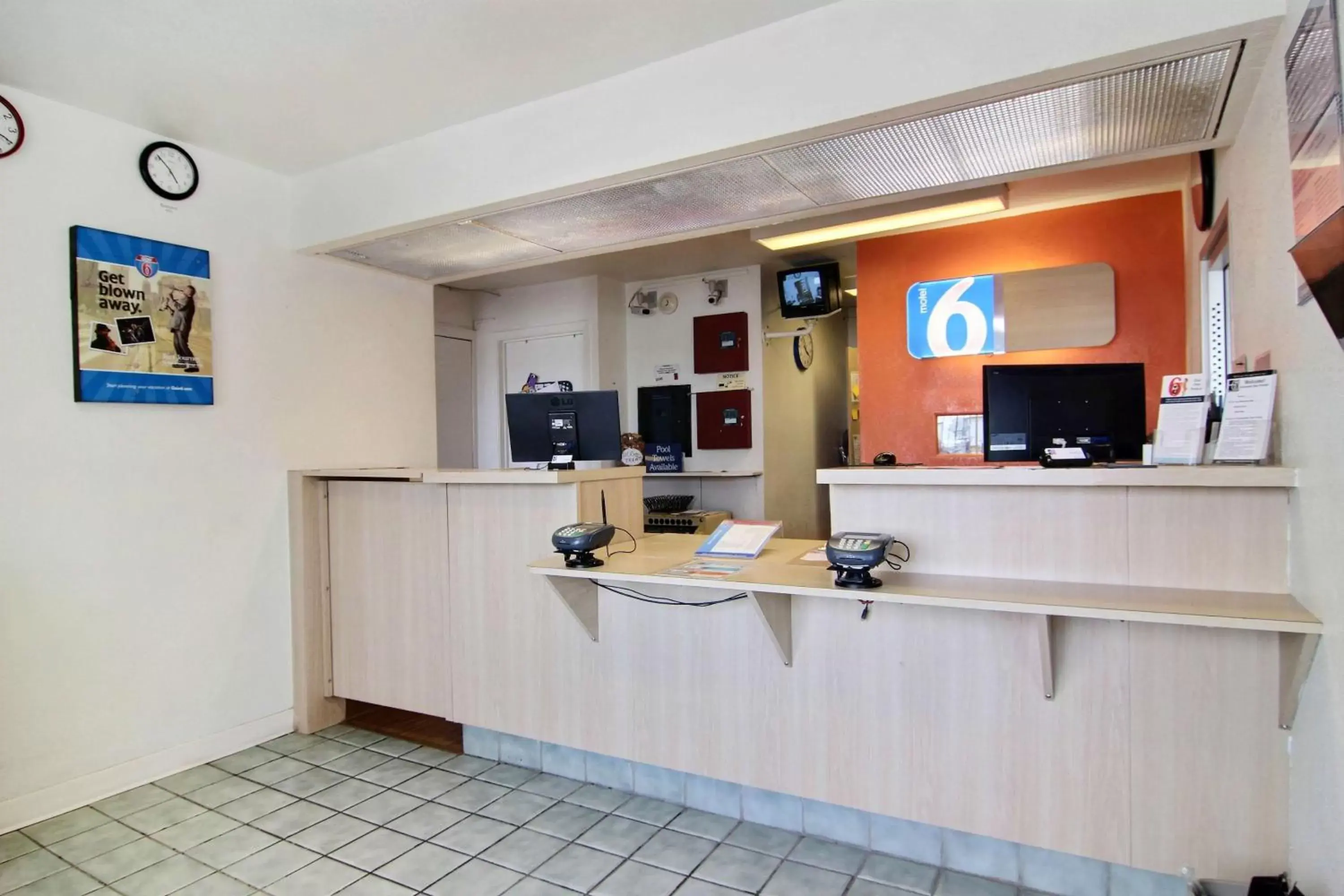 Lobby or reception in Motel 6-Fort Stockton, TX Lobby or reception in Motel 6-Fort Stockton, TX