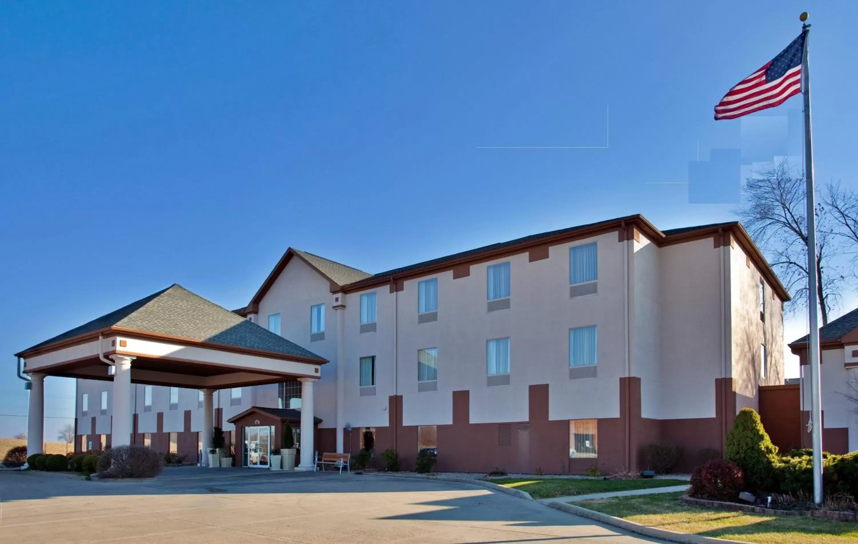 Facade/entrance, Property Building in Seasons Inn & Suites Highland