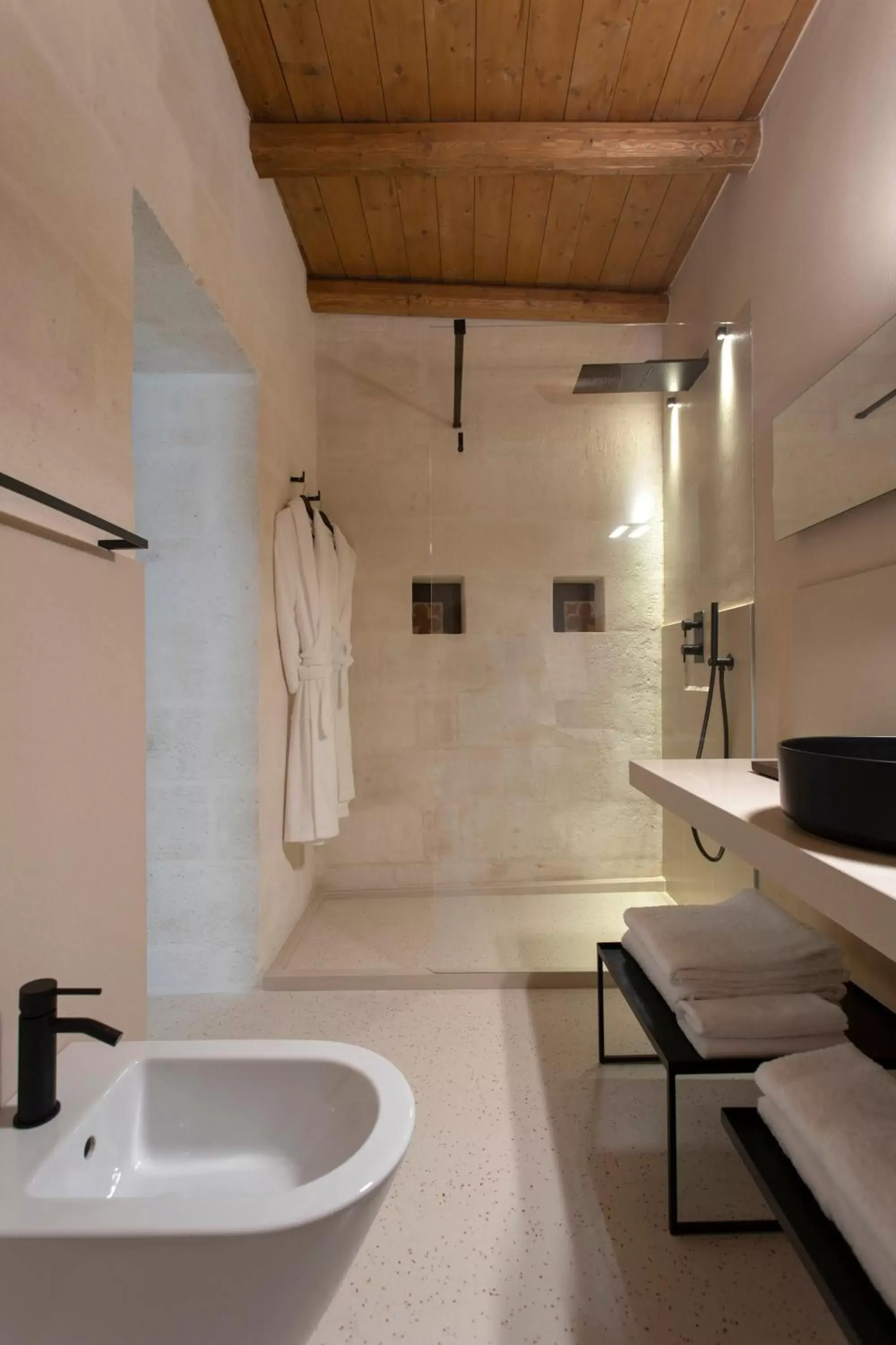 Shower, Bathroom in PIANELLE RESORT