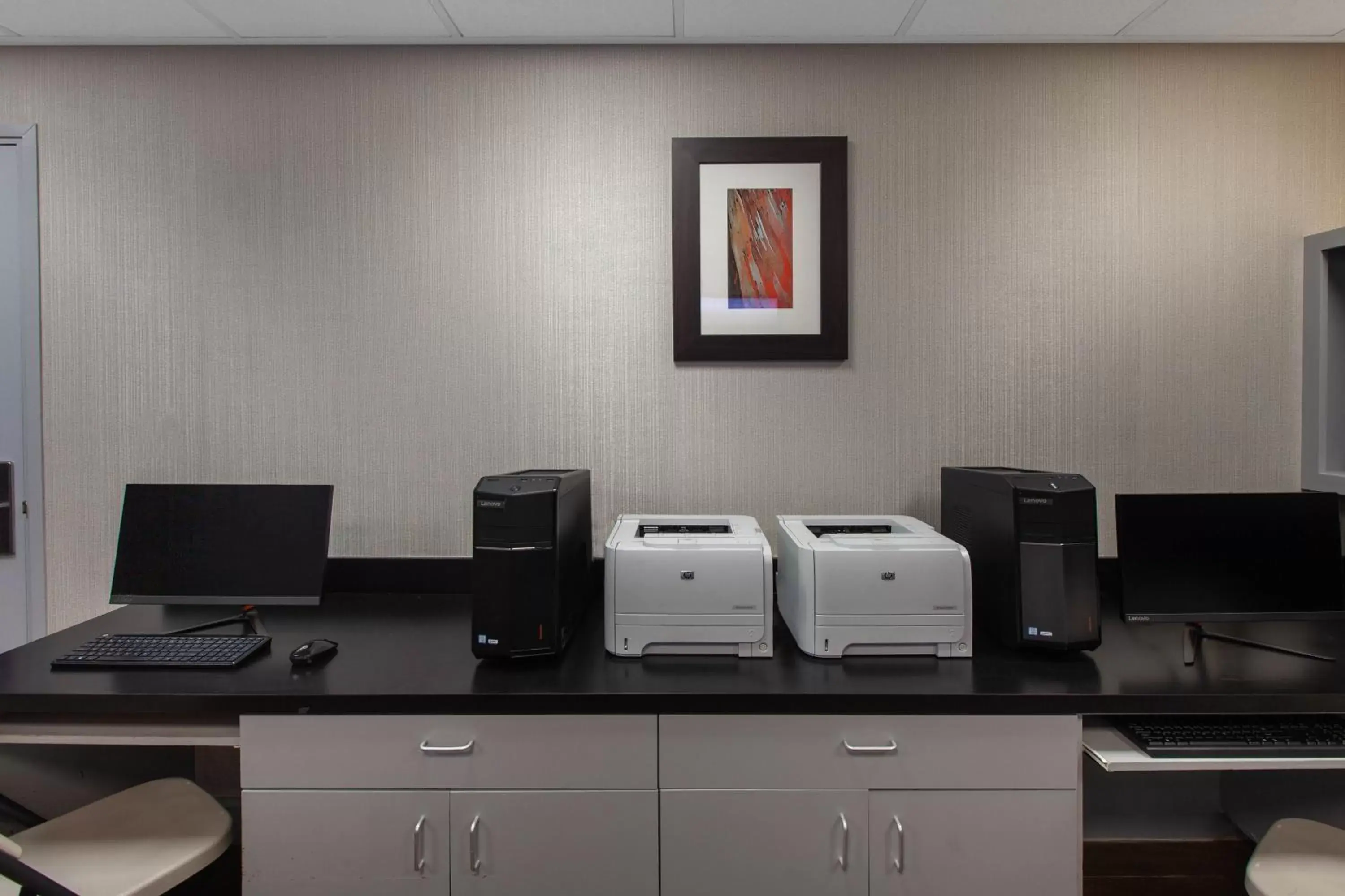 Business facilities, Business Area/Conference Room in Wingate by Wyndham Oklahoma City Airport