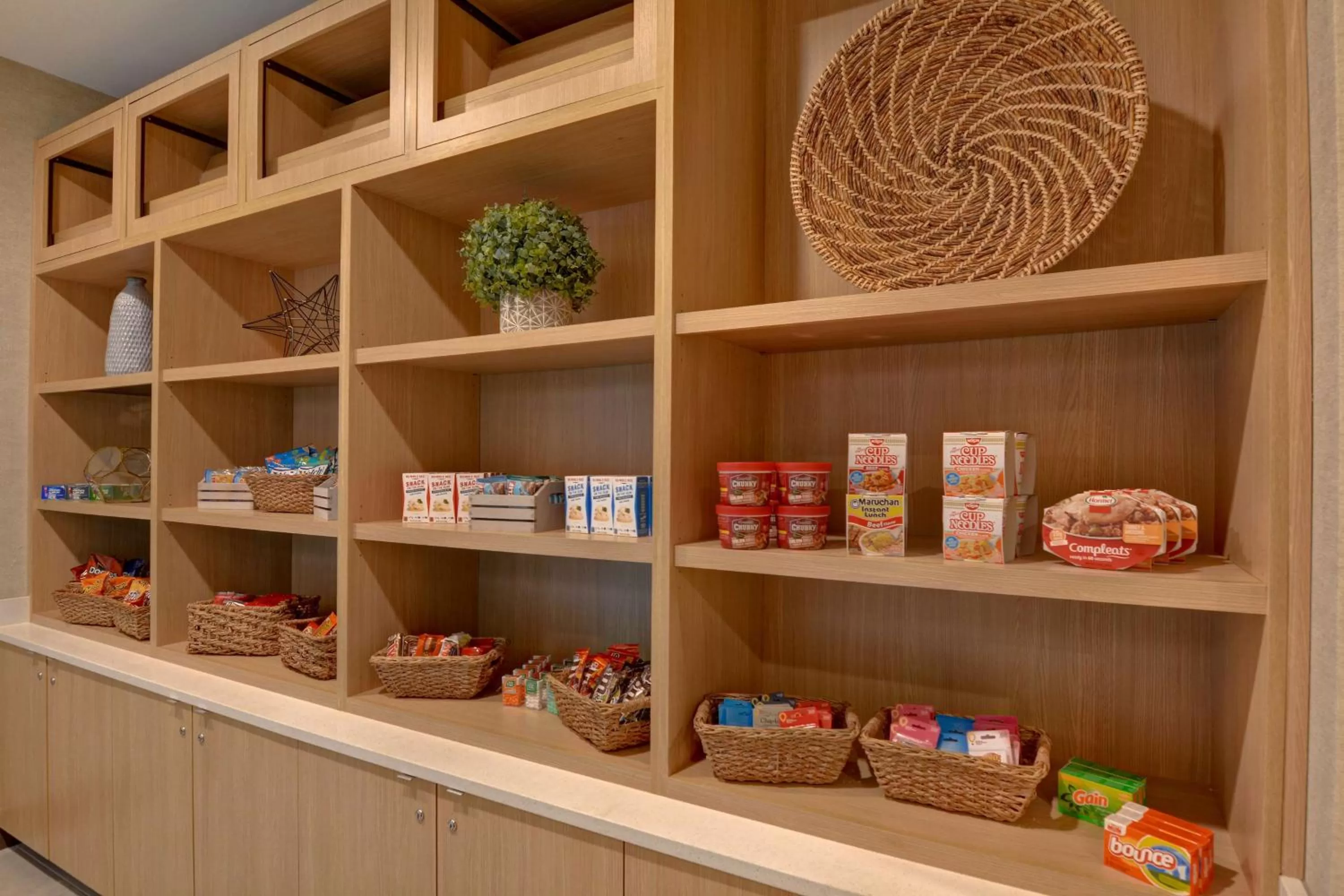 Restaurant/places to eat in Home2 Suites By Hilton Orlando Flamingo Crossings, FL