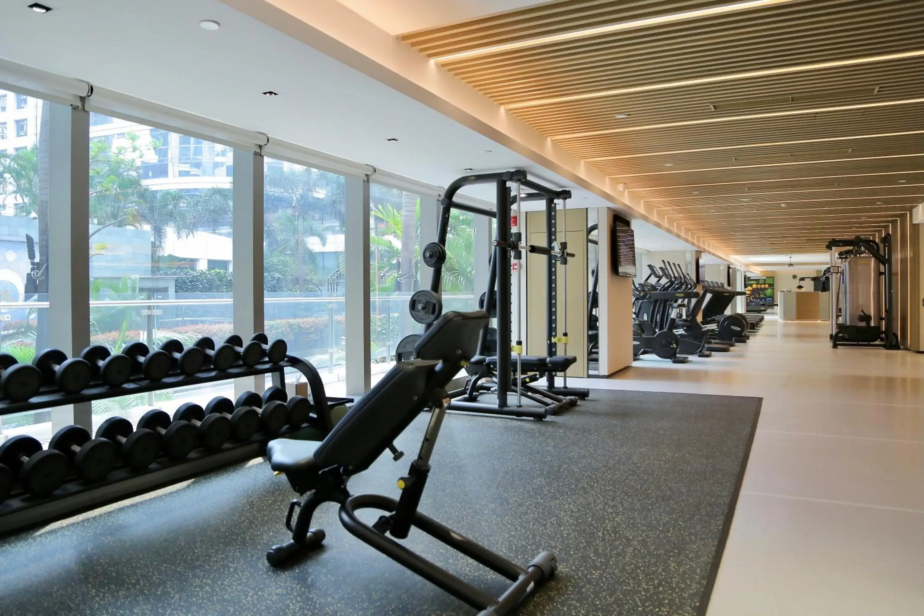 Fitness centre/facilities, Fitness Center/Facilities in Jumeirah Living Guangzhou - Complimentary Shuttle Bus to Canton Fair Complex during Canton Fair period