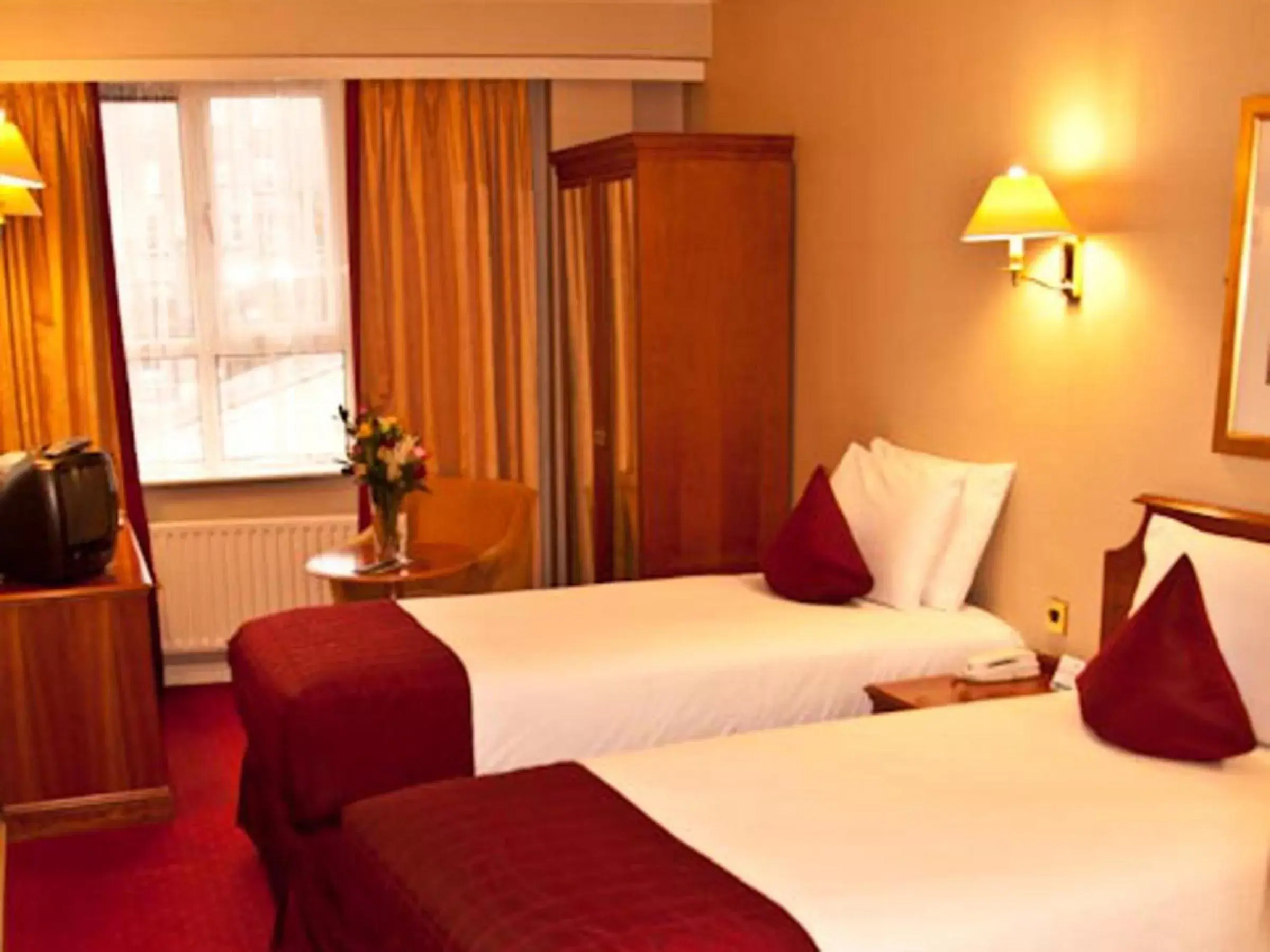 Bed in Eyre Square Hotel