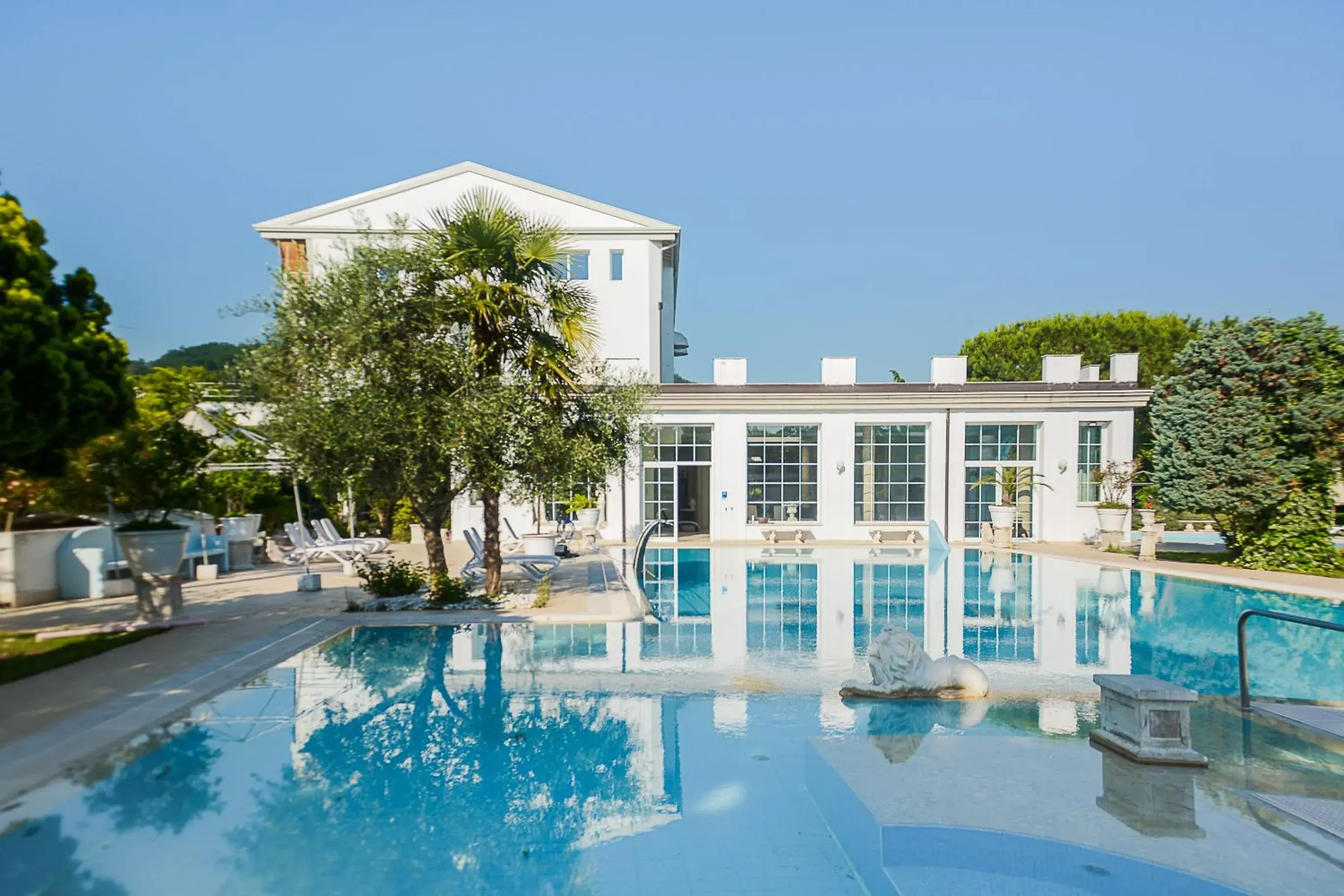 Swimming pool, Property Building in Bellavista Terme Resort & Spa