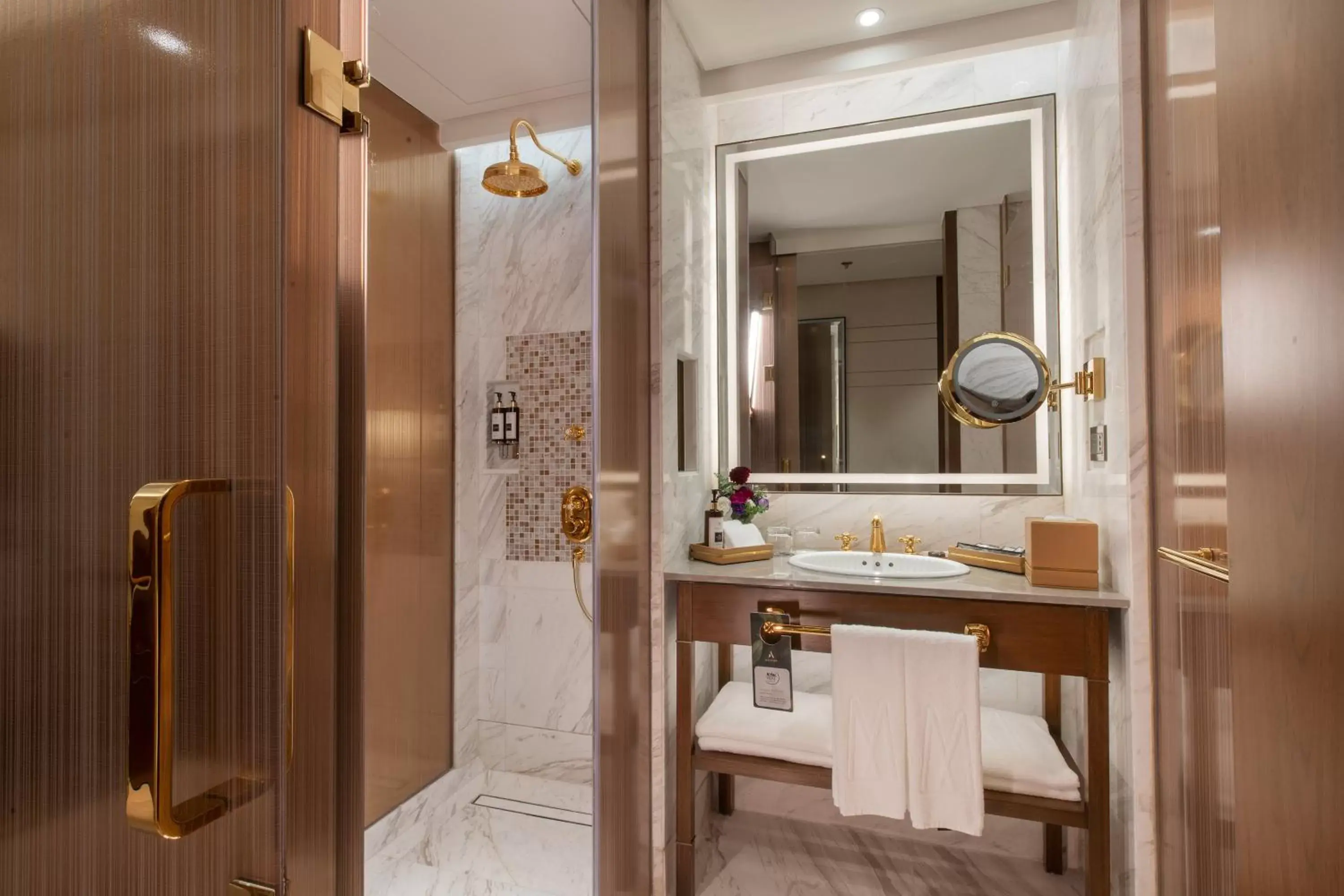 Shower, Bathroom in Admiral Hotel Manila - MGallery