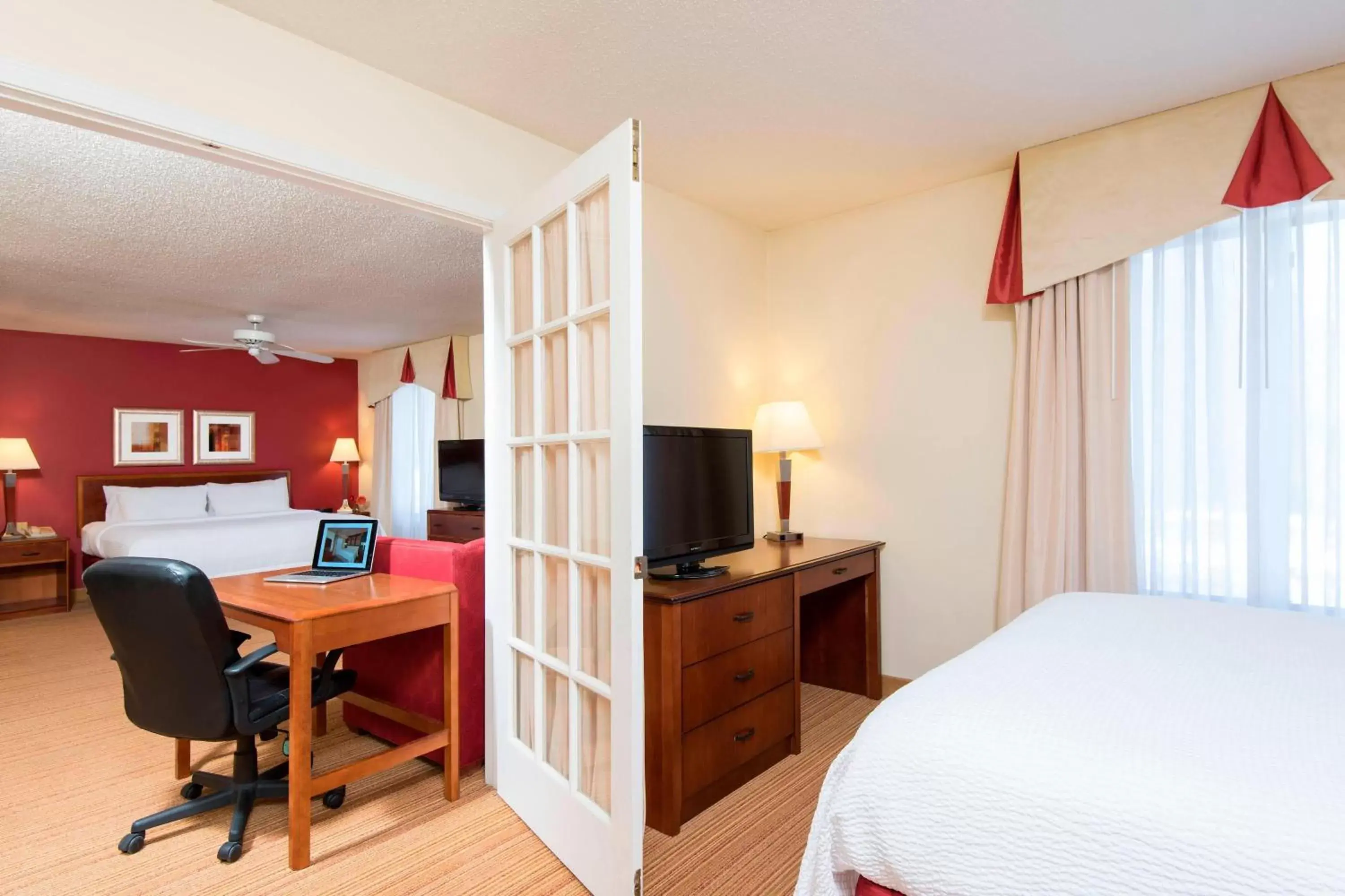 Photo of the whole room, TV/Entertainment Center in Residence Inn Kalamazoo East