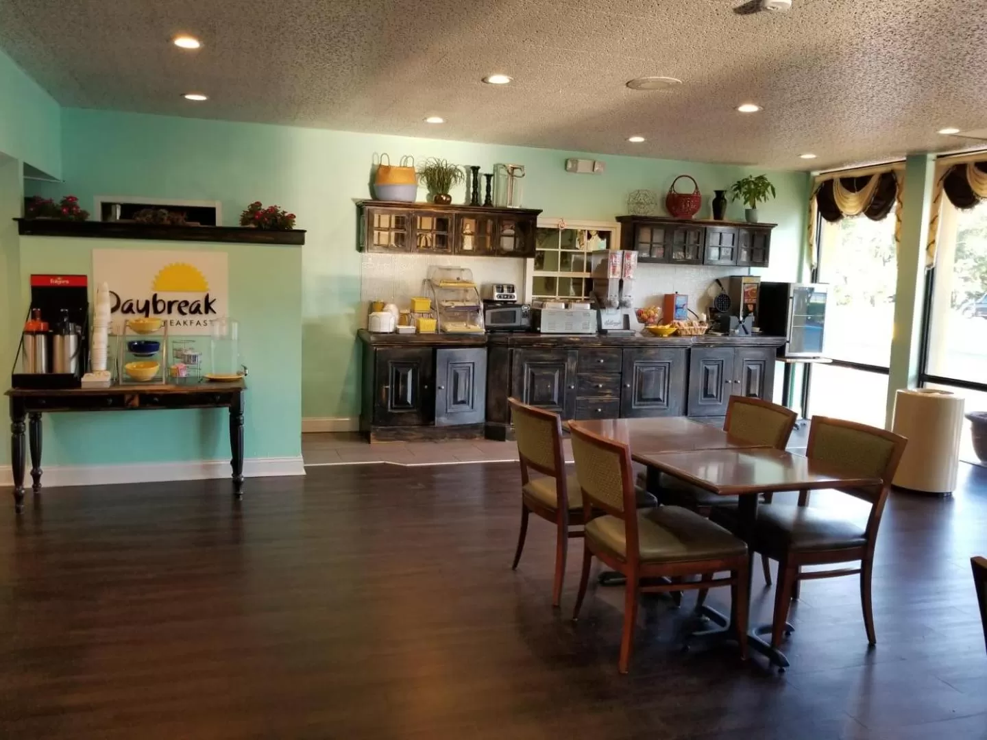 Breakfast in Days Inn by Wyndham Attalla