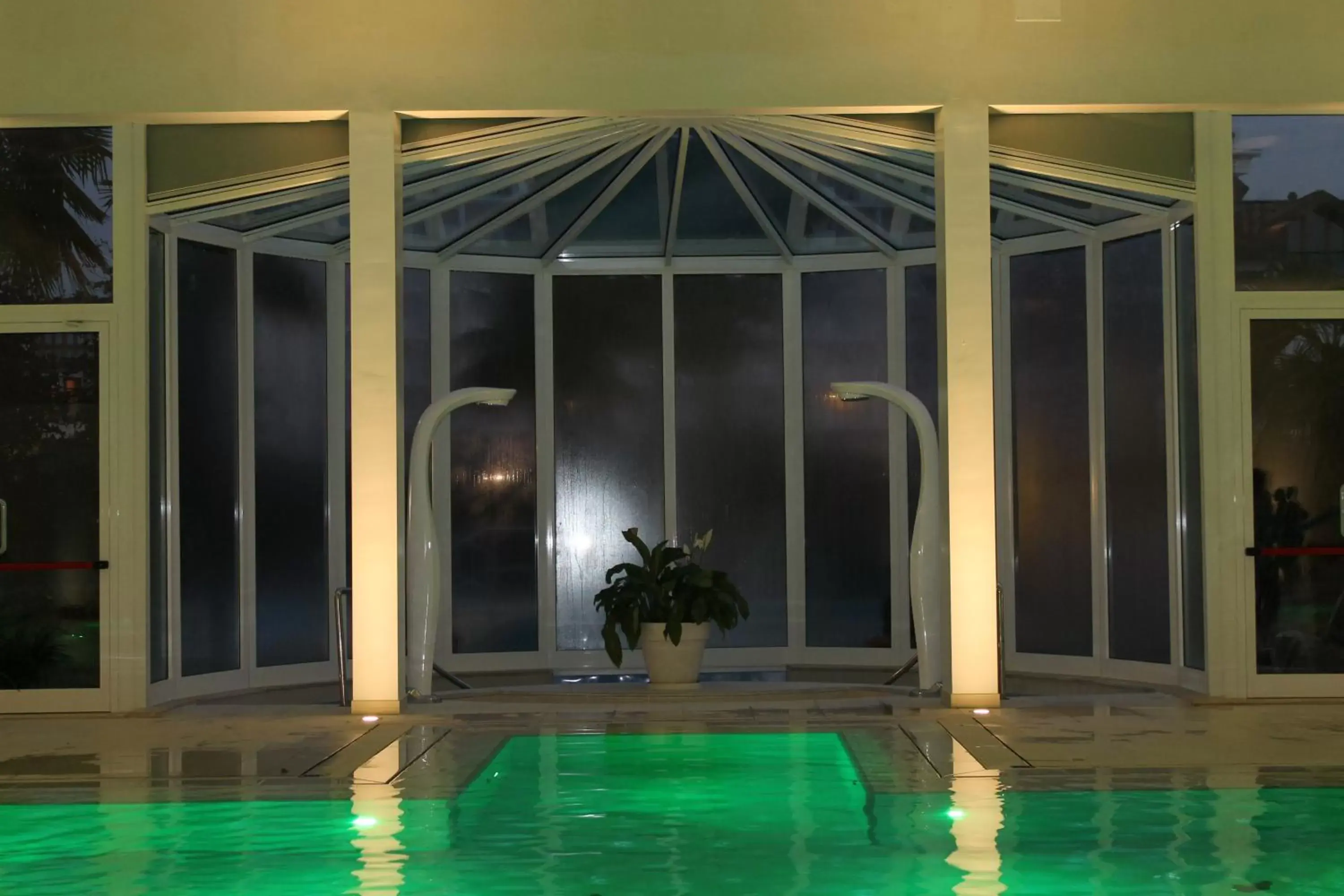 Swimming pool in Hotel Universal Terme Swimming pool in Hotel Universal Terme