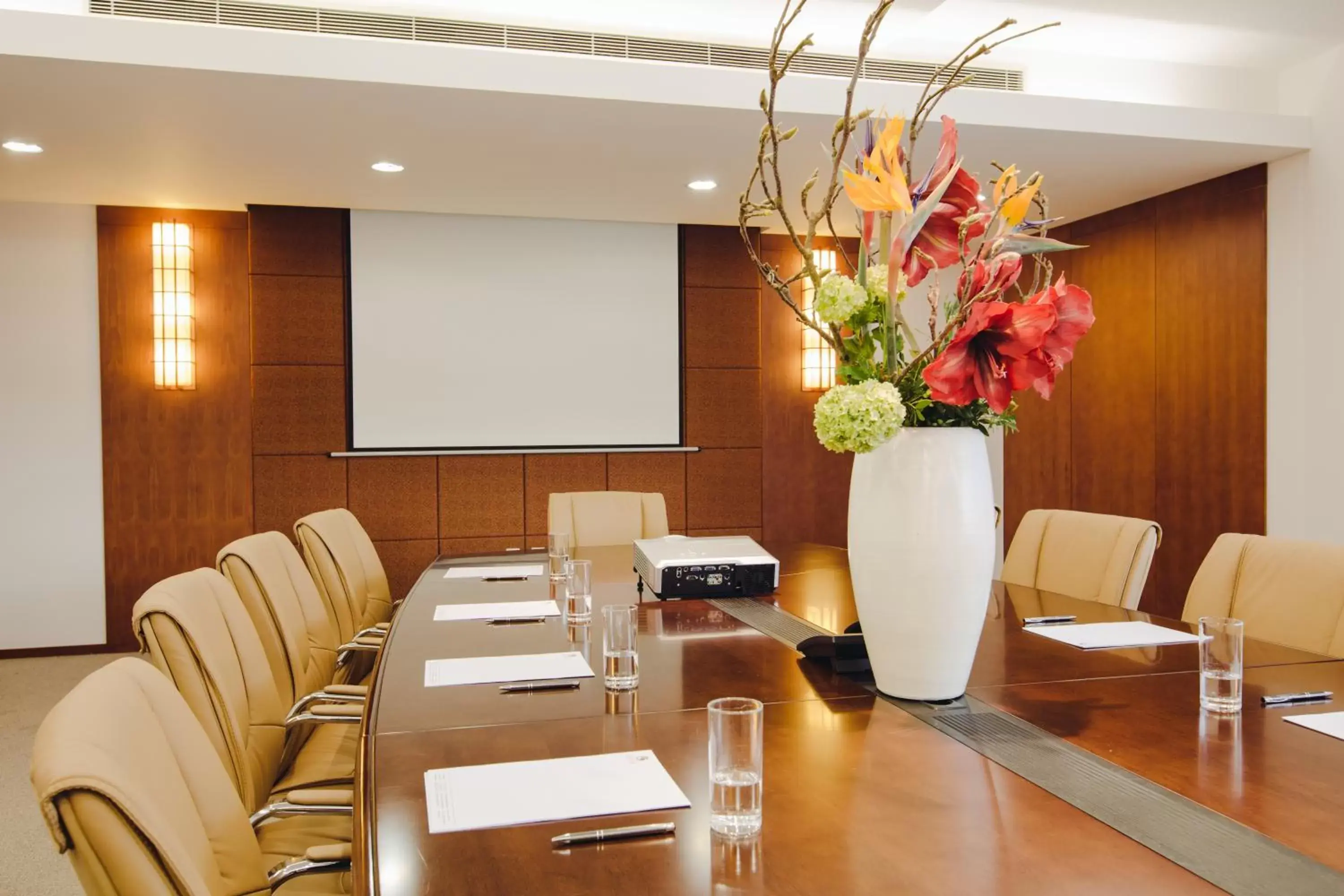 Business facilities in Shanghai Hotel Holland