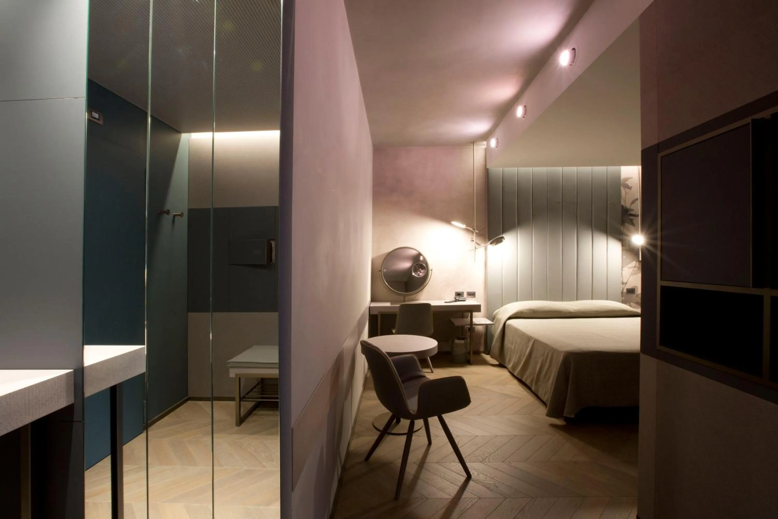 Decorative detail, Bed in Palace Hotel Moderno