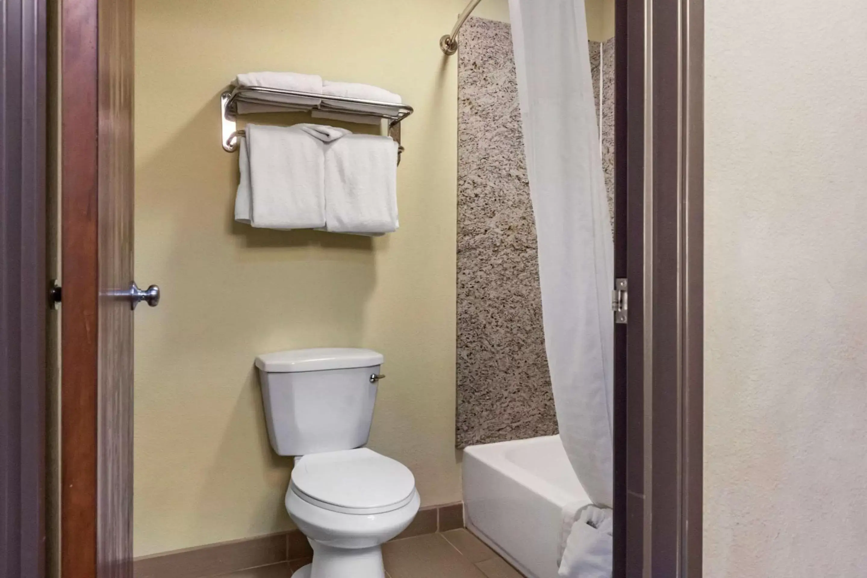 Photo of the whole room, Bathroom in Comfort Inn Albuquerque Airport