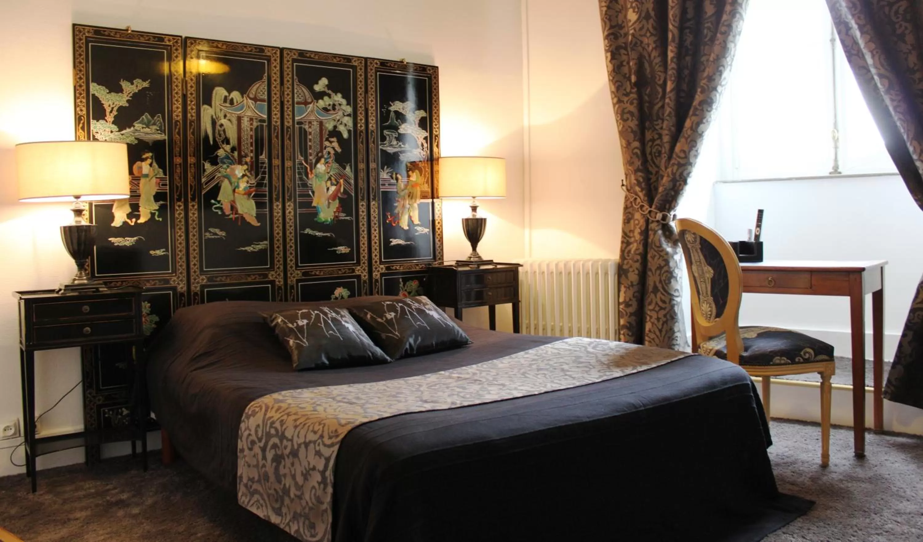 Photo of the whole room, Bed in Résidence et Chambres d'Hôtes de La Porte d'Arras