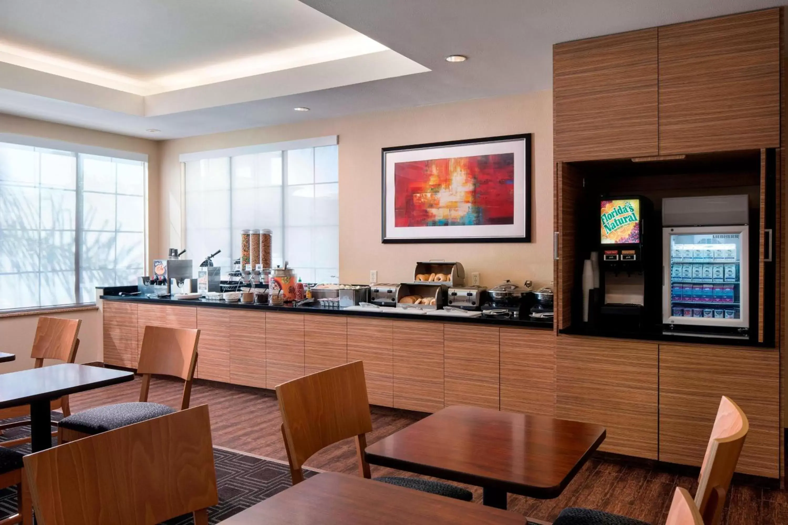 Breakfast, Restaurant/Places to Eat in TownePlace Suites by Marriott San Diego Carlsbad / Vista