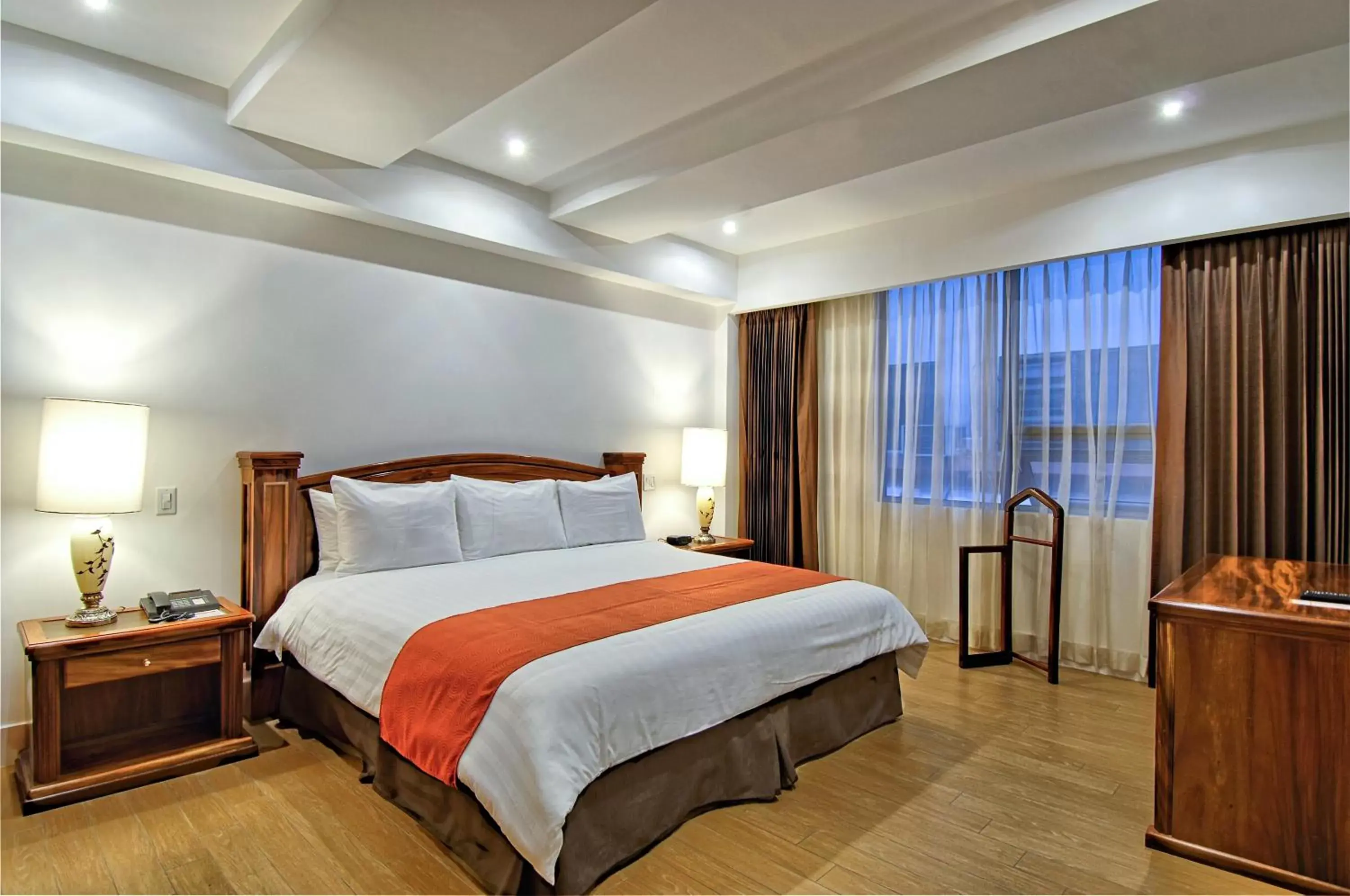 Bed in Balmoral Hotel San José CR, Historic District