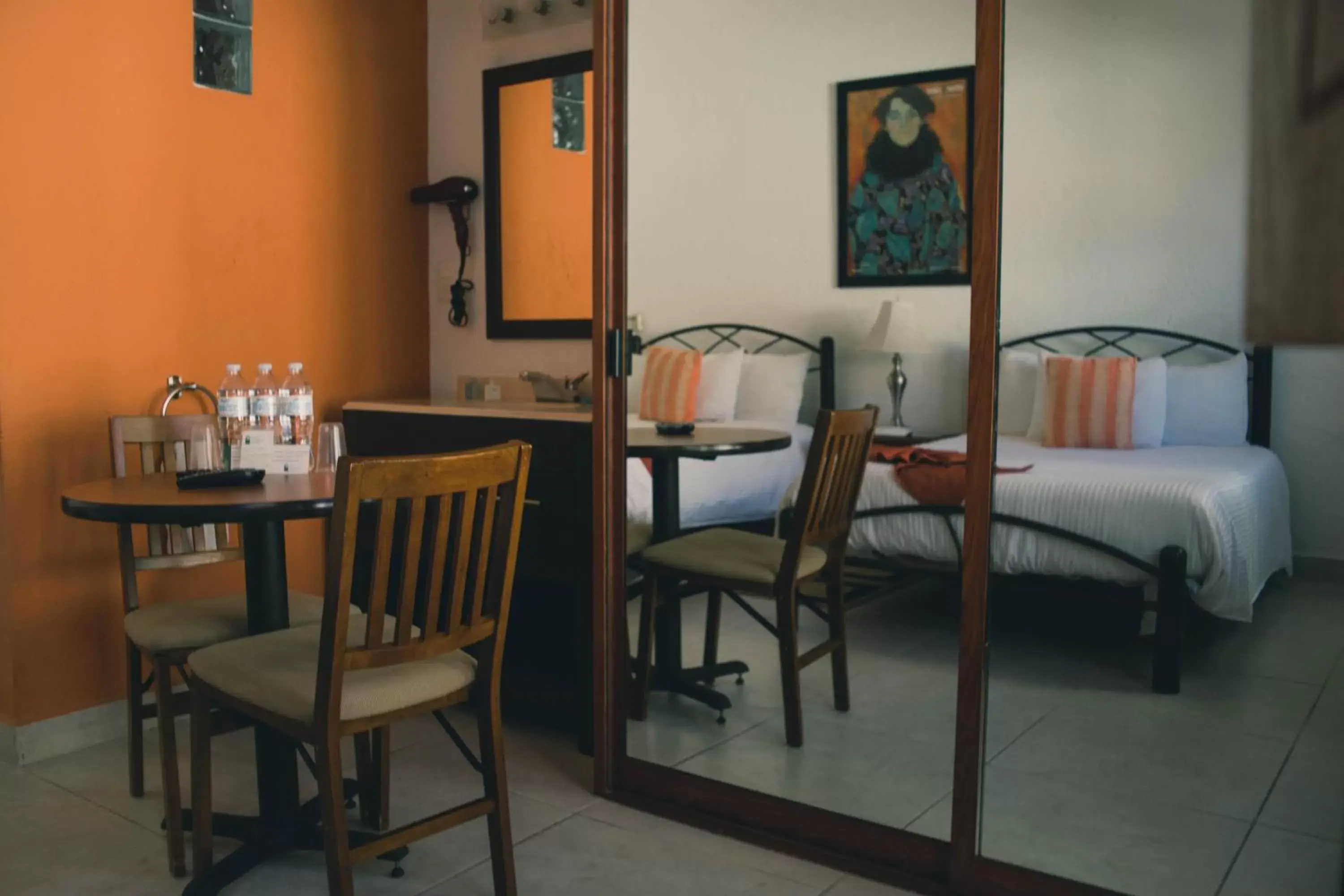 Photo of the whole room, Bed in Hotel del Capitán de Puebla