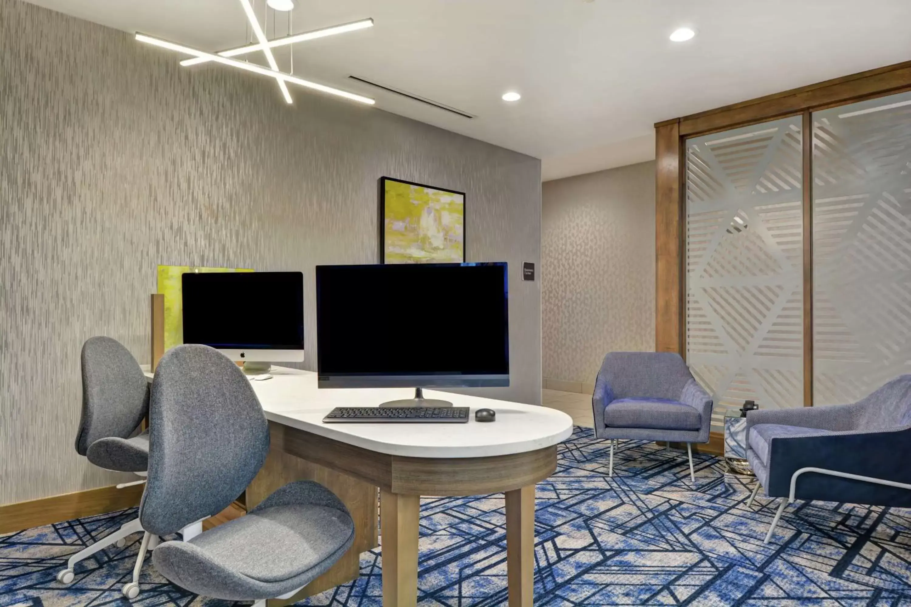 Business facilities, TV/Entertainment Center in Homewood Suites By Hilton Lynchburg