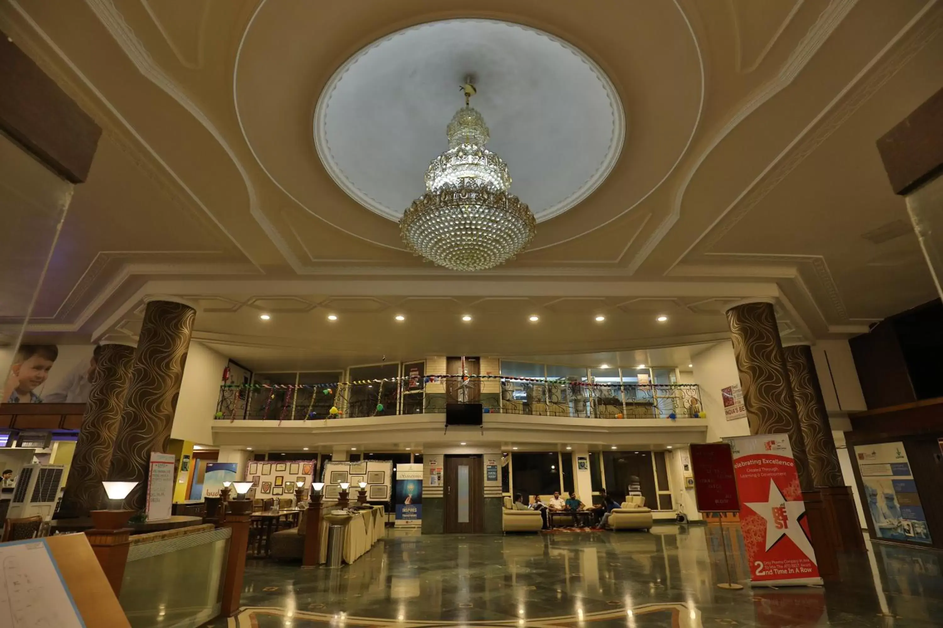 Lobby or reception in Mayur Retreat & Spa Lobby or reception in Mayur Retreat & Spa