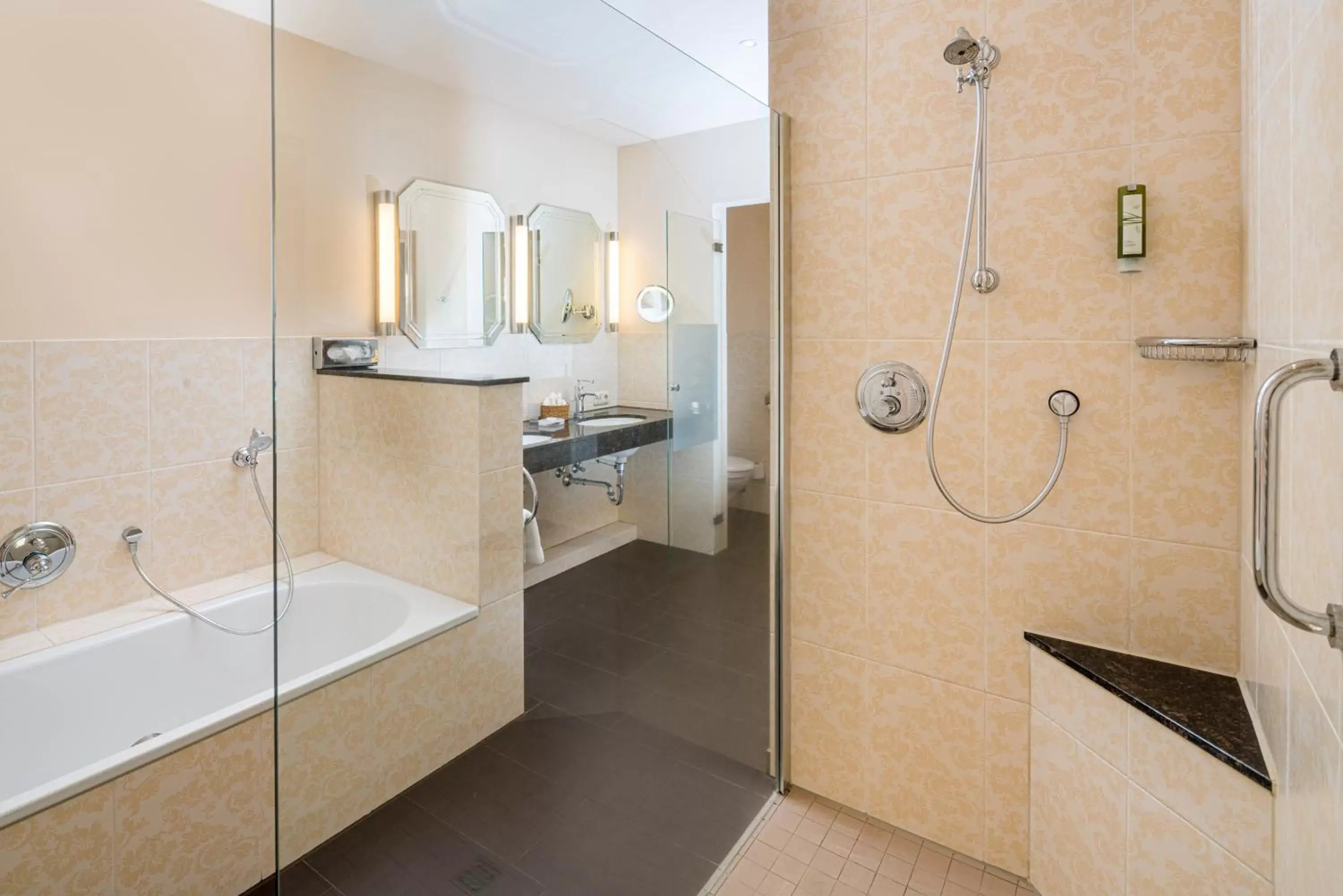 Bathroom in Romantik Hotel Jagdhaus Eiden am See