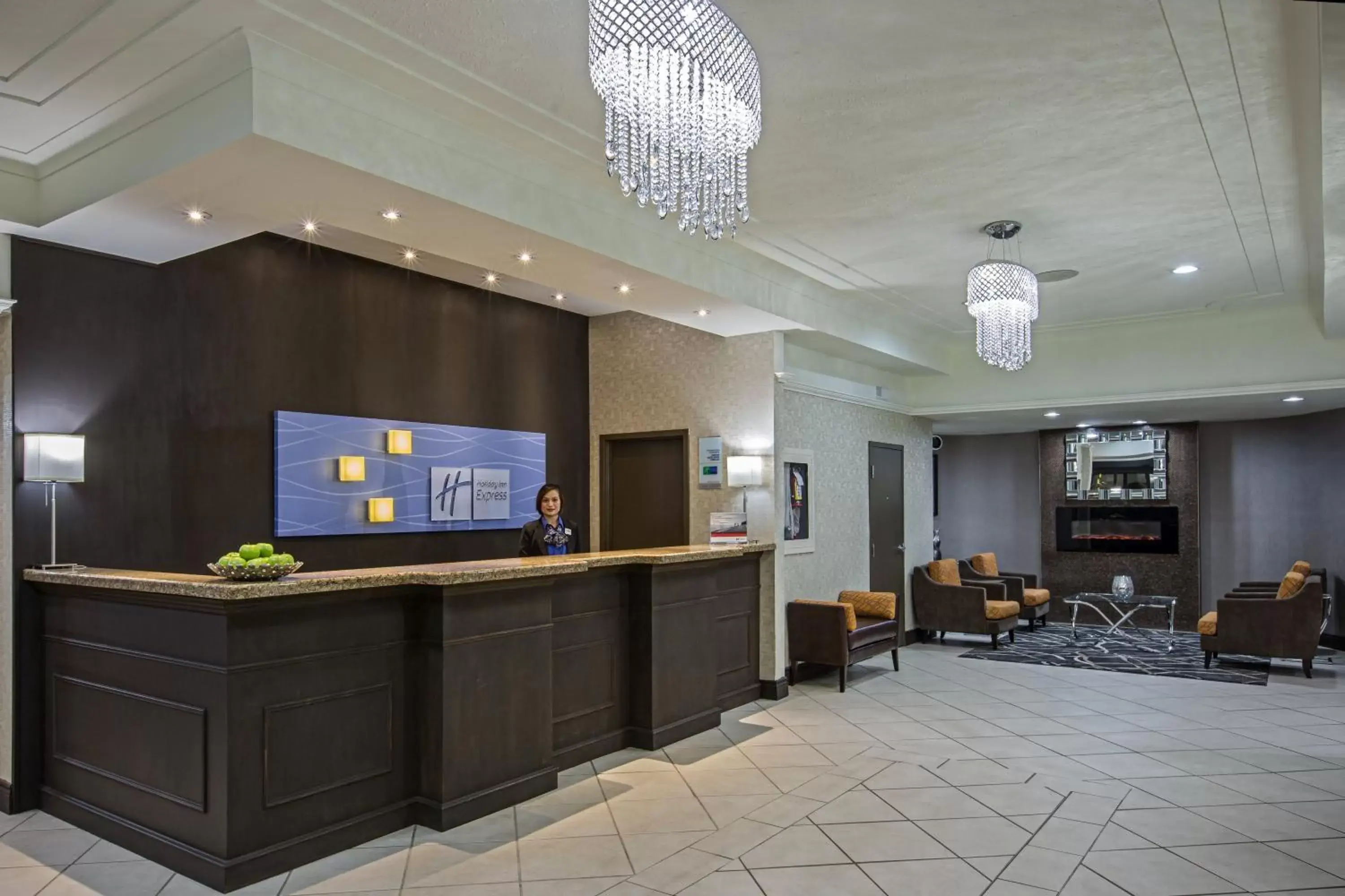 Lobby or reception, Lobby/Reception in Holiday Inn Express & Suites Regina Downtown, an IHG Hotel