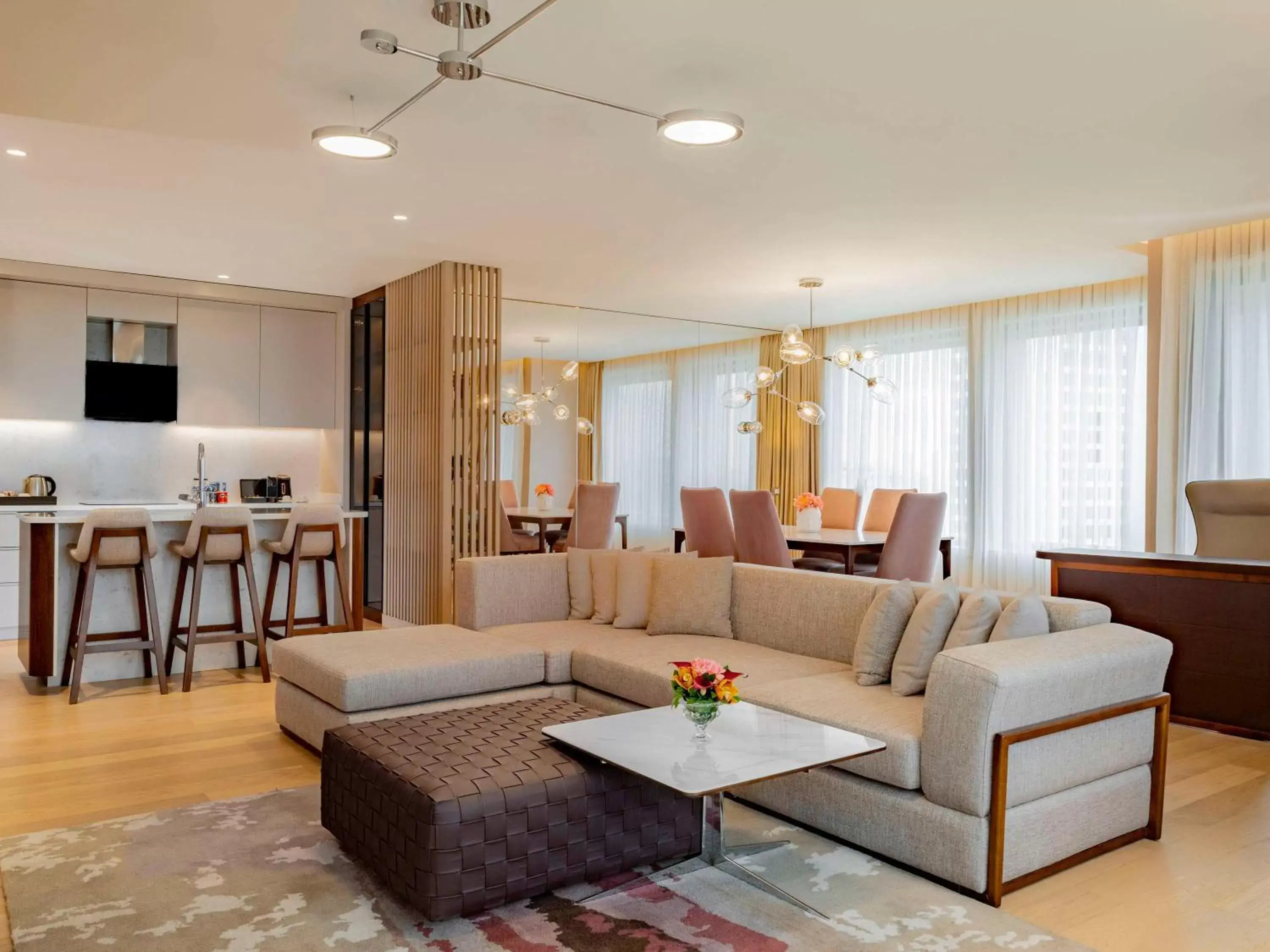 Bedroom, Seating Area in Mövenpick Hotel Istanbul Bosphorus