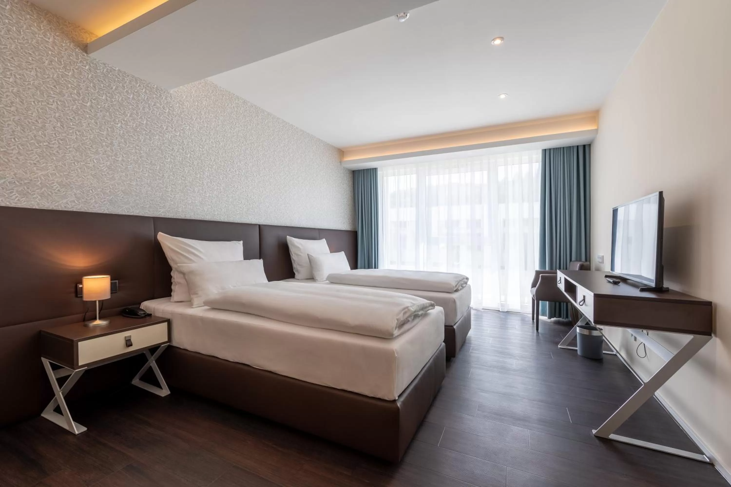 Photo of the whole room, Bed in Trip Inn Conference Hotel & Suites