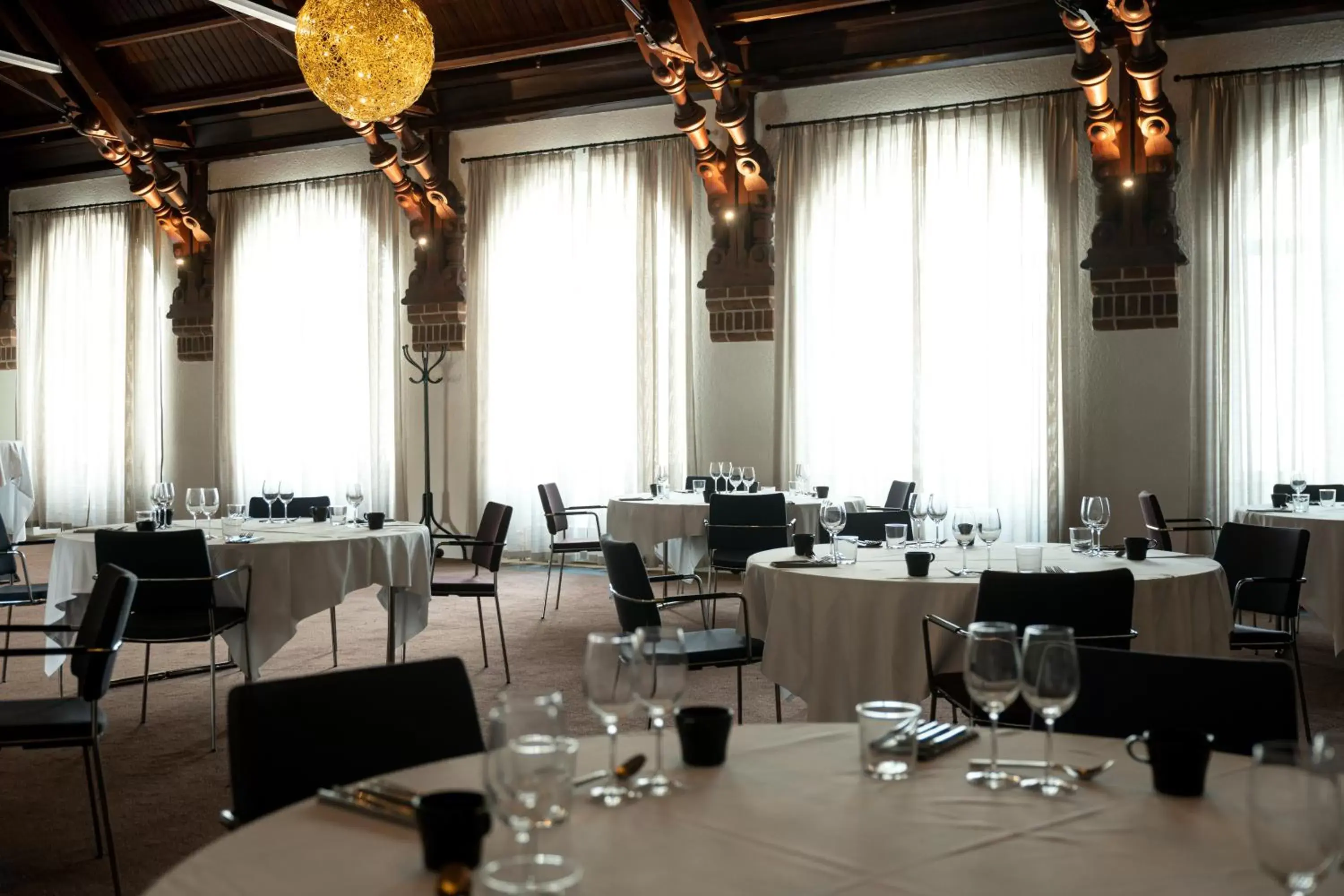 Banquet/Function facilities, Restaurant/Places to Eat in Elite Hotel Mimer