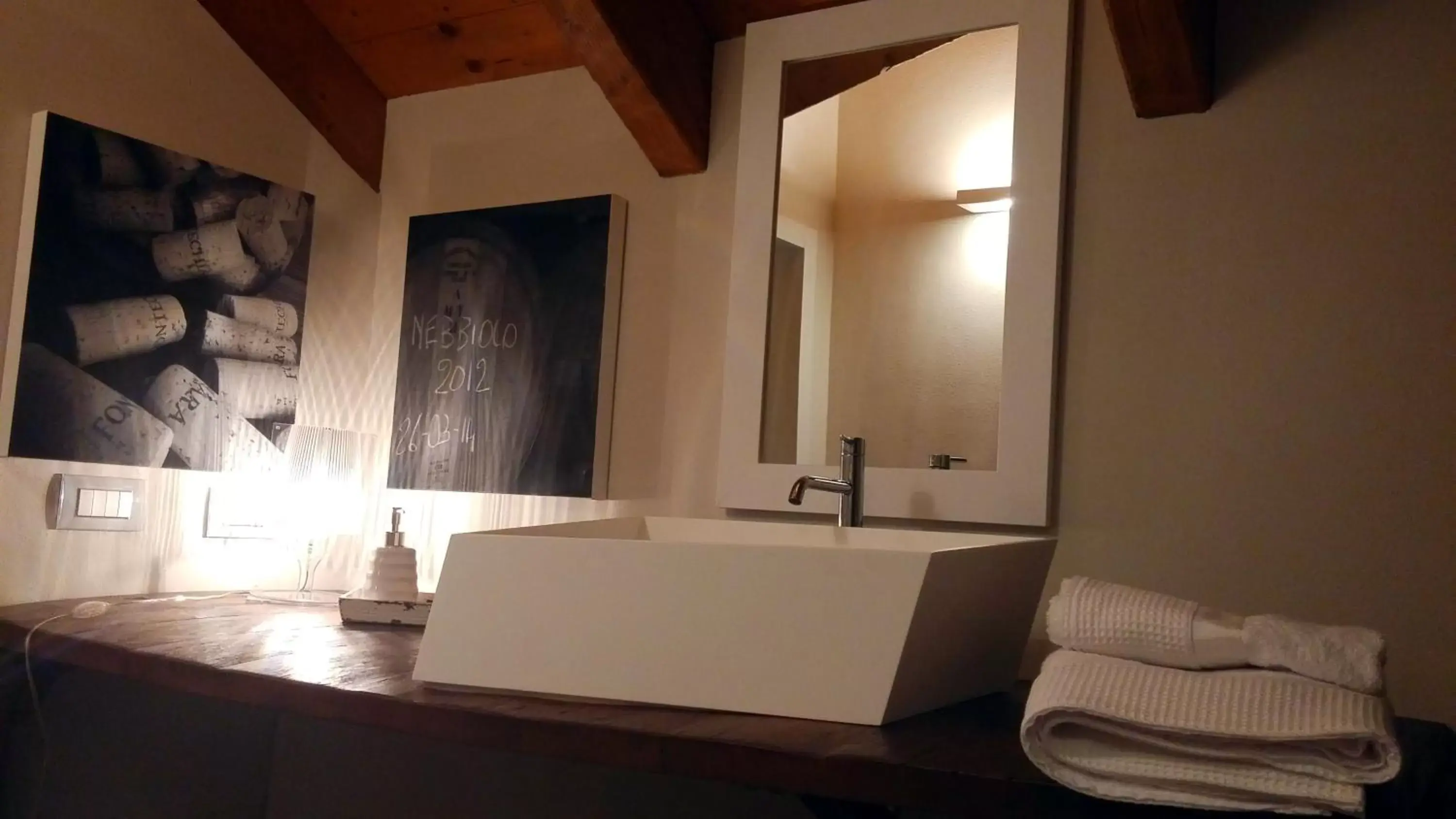 Bathroom, Bed in Relais Profumo di Vino