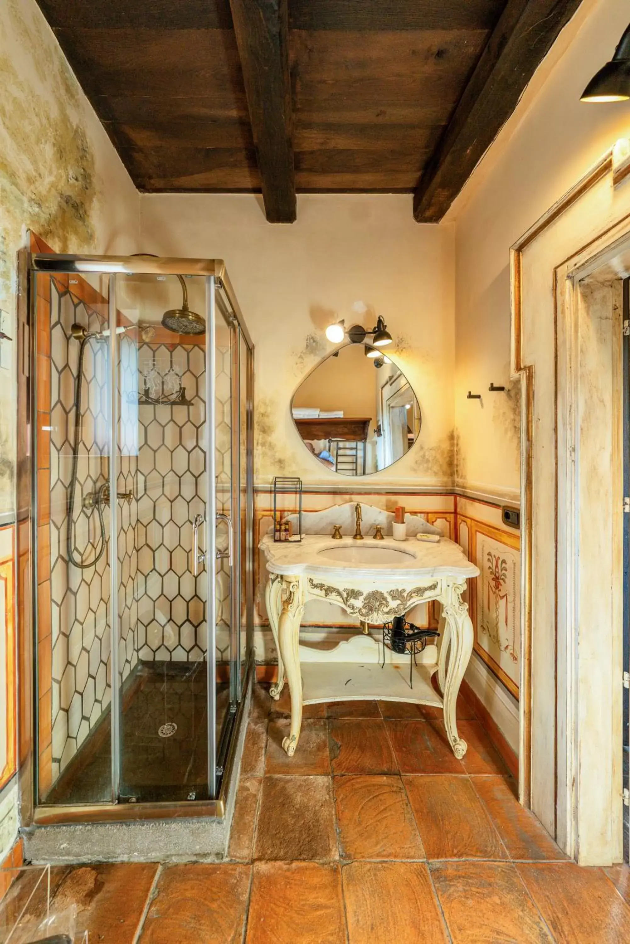 Bathroom in Castello di Limatola