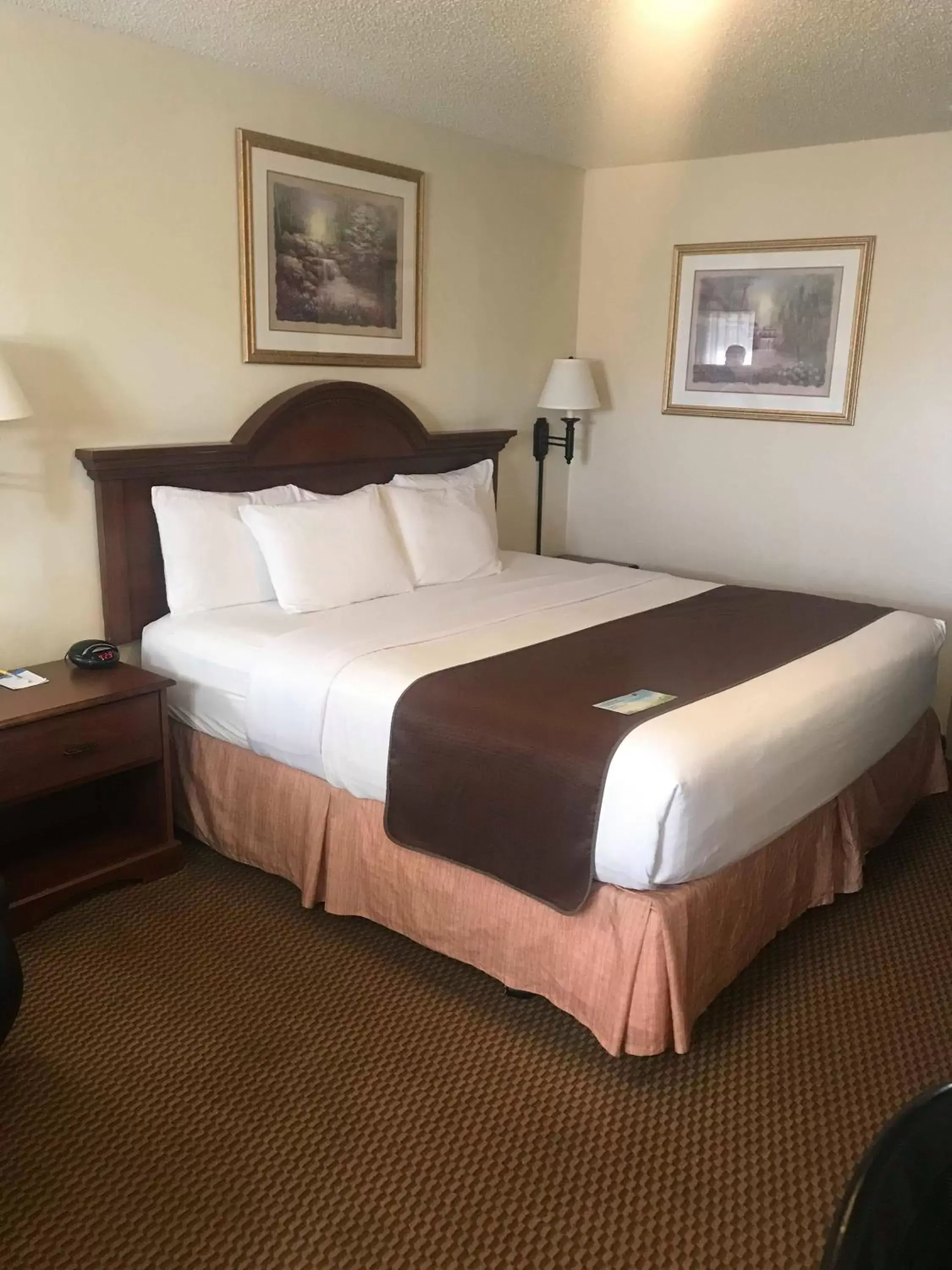 Bed in Days Inn by Wyndham Abilene