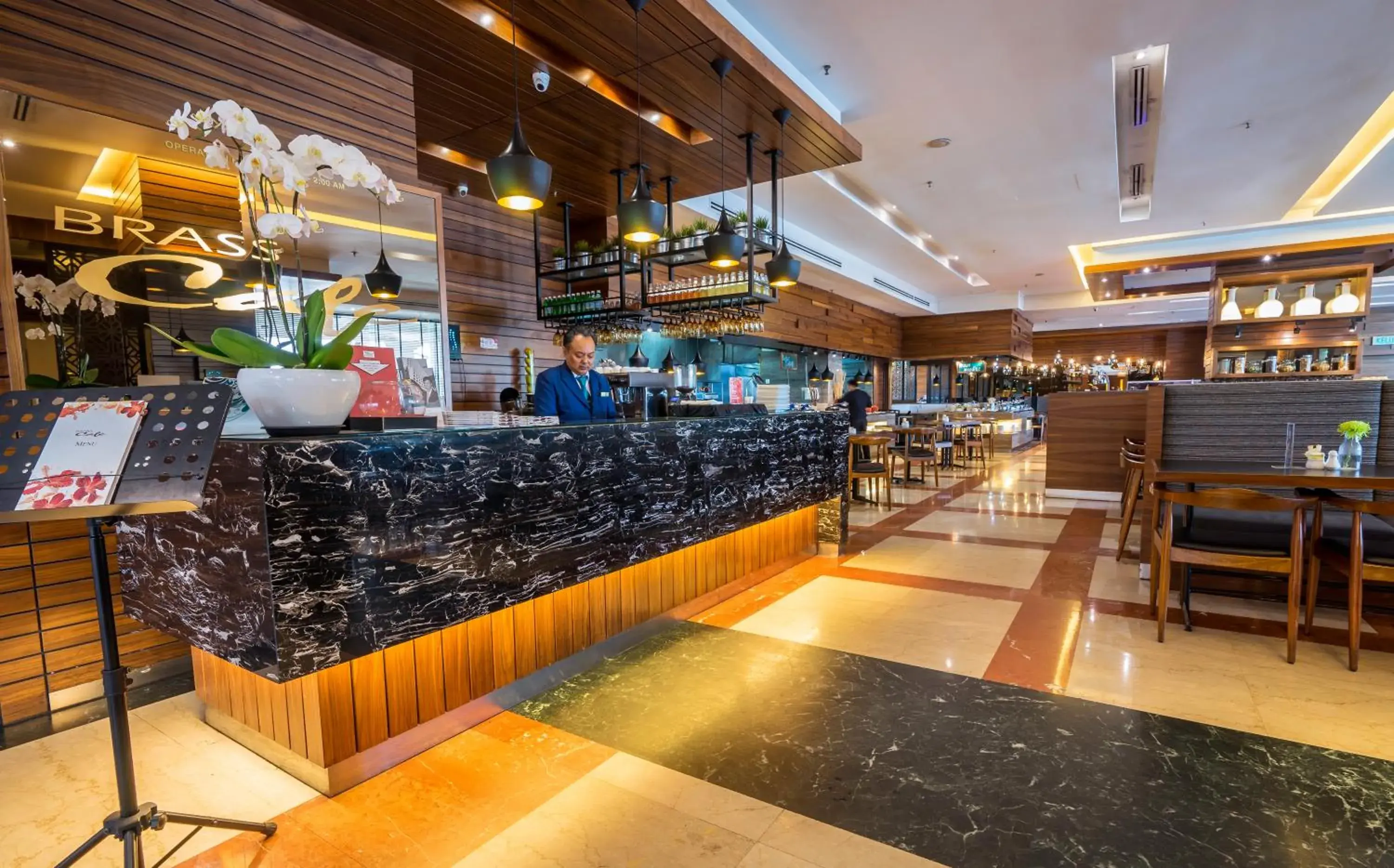 Restaurant/Places to Eat in Crystal Crown Hotel Petaling Jaya