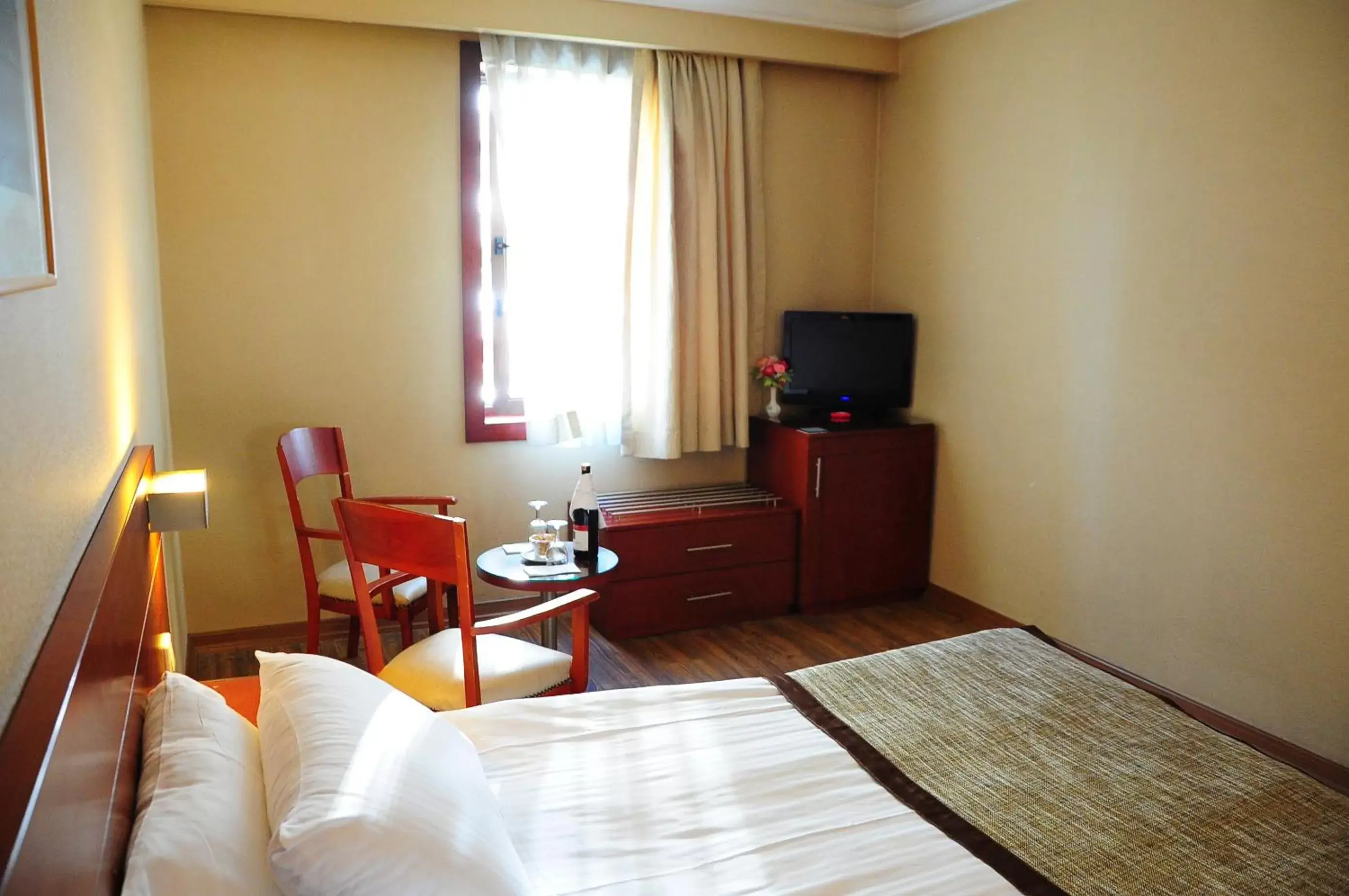 Bedroom, Bed in Feronya Hotel