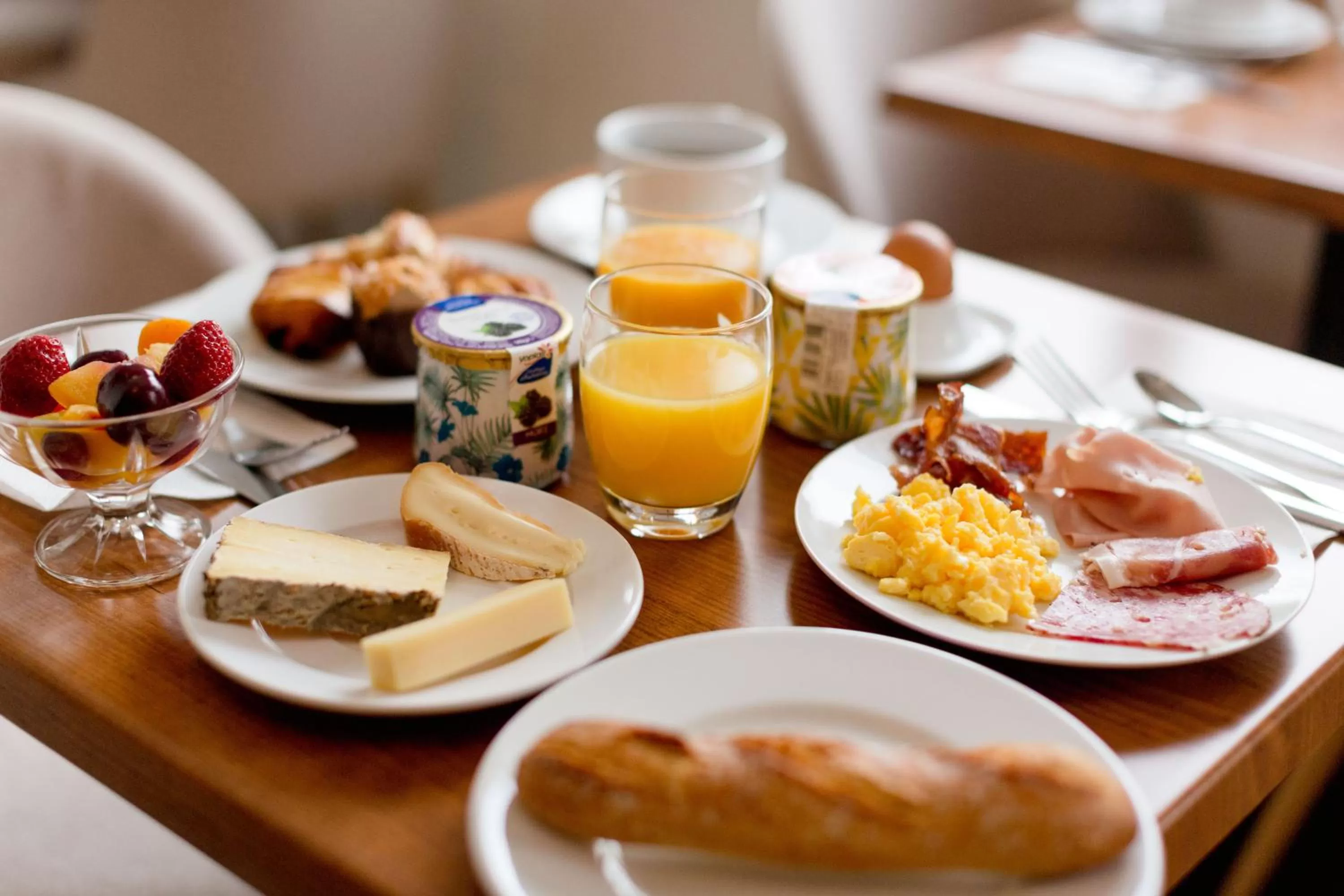 Buffet breakfast in Cerise Nantes Atlantis