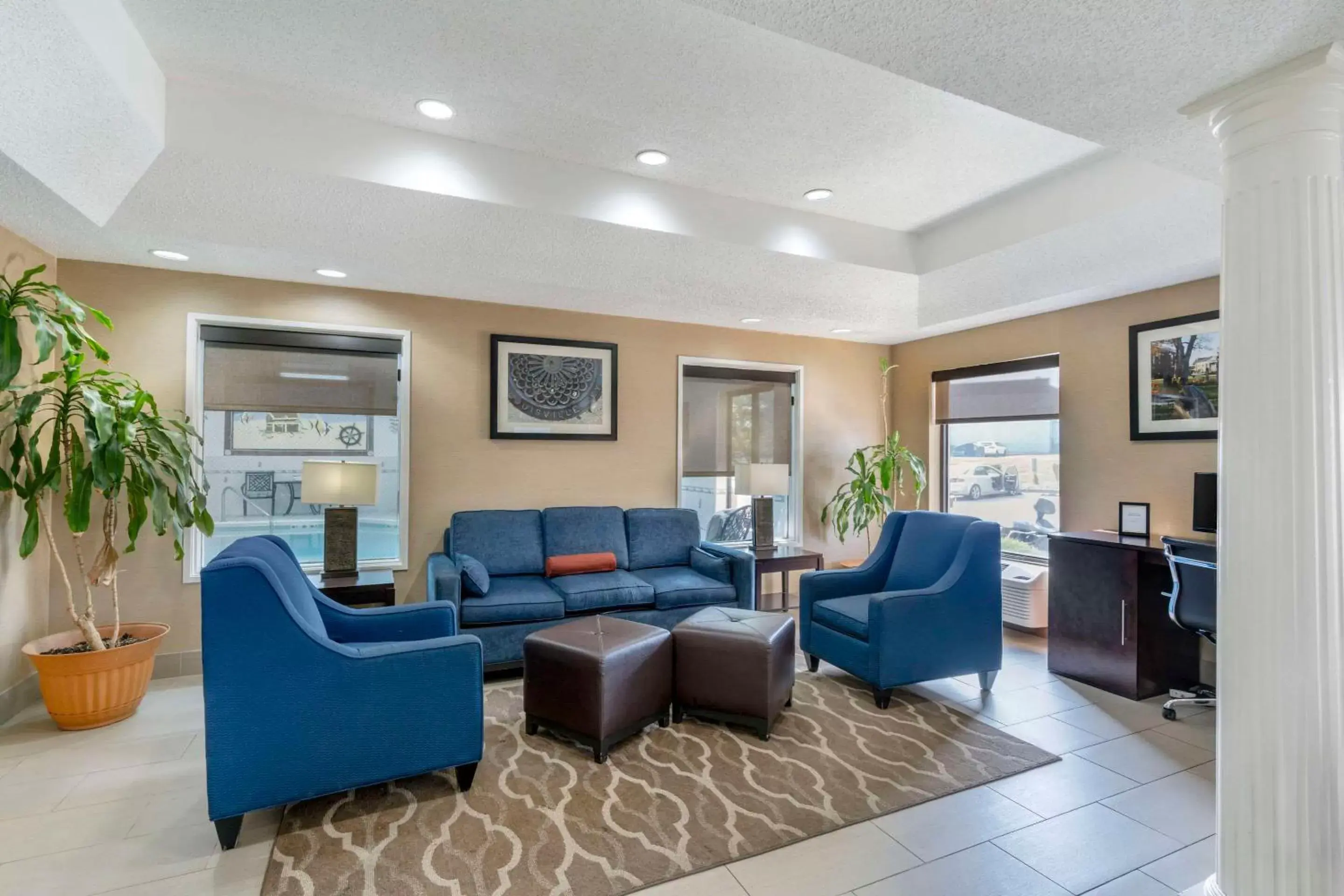 Lobby or reception, Seating Area in Comfort Inn & Suites La Grange