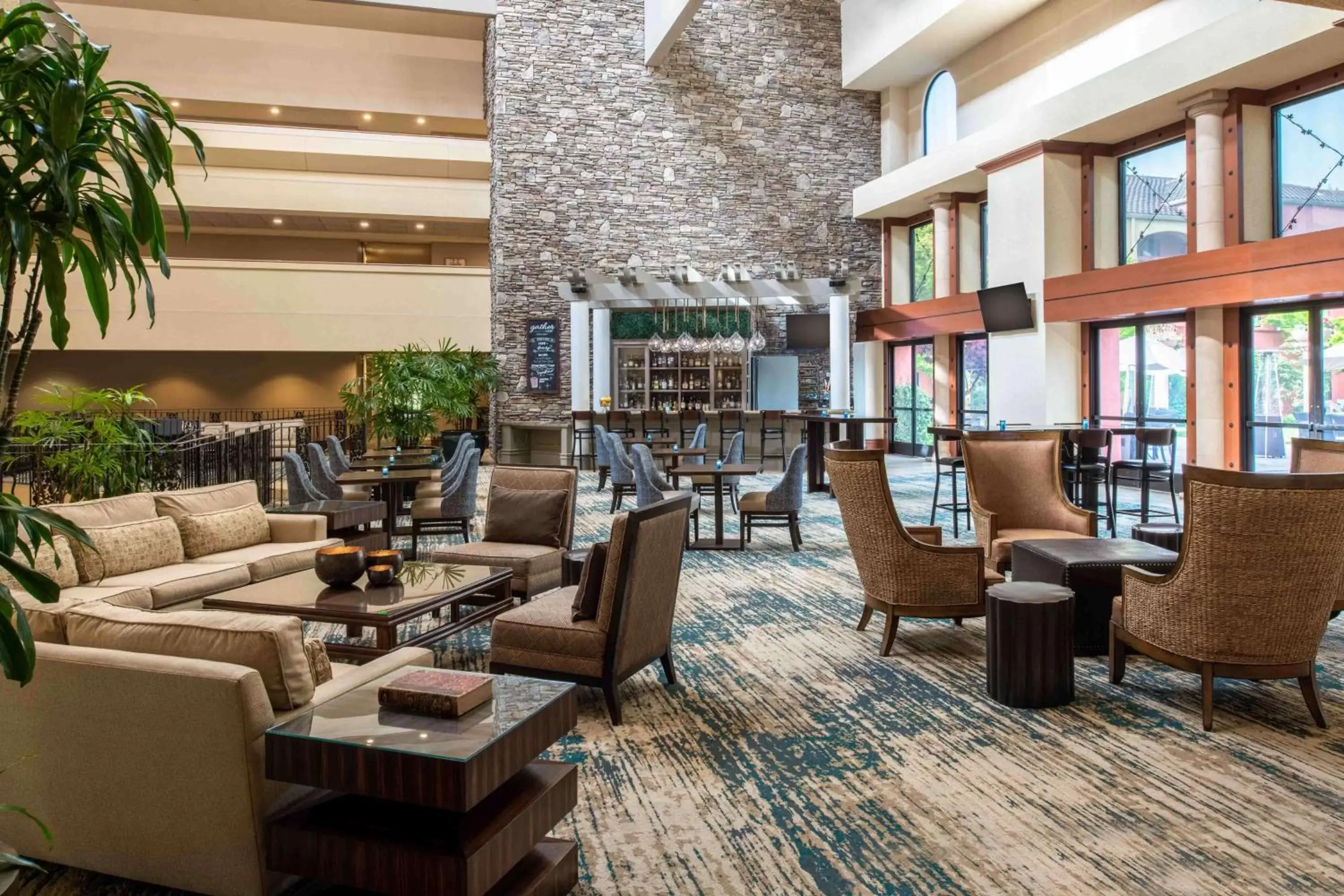 Lobby or reception in DoubleTree by Hilton Sonoma Wine Country