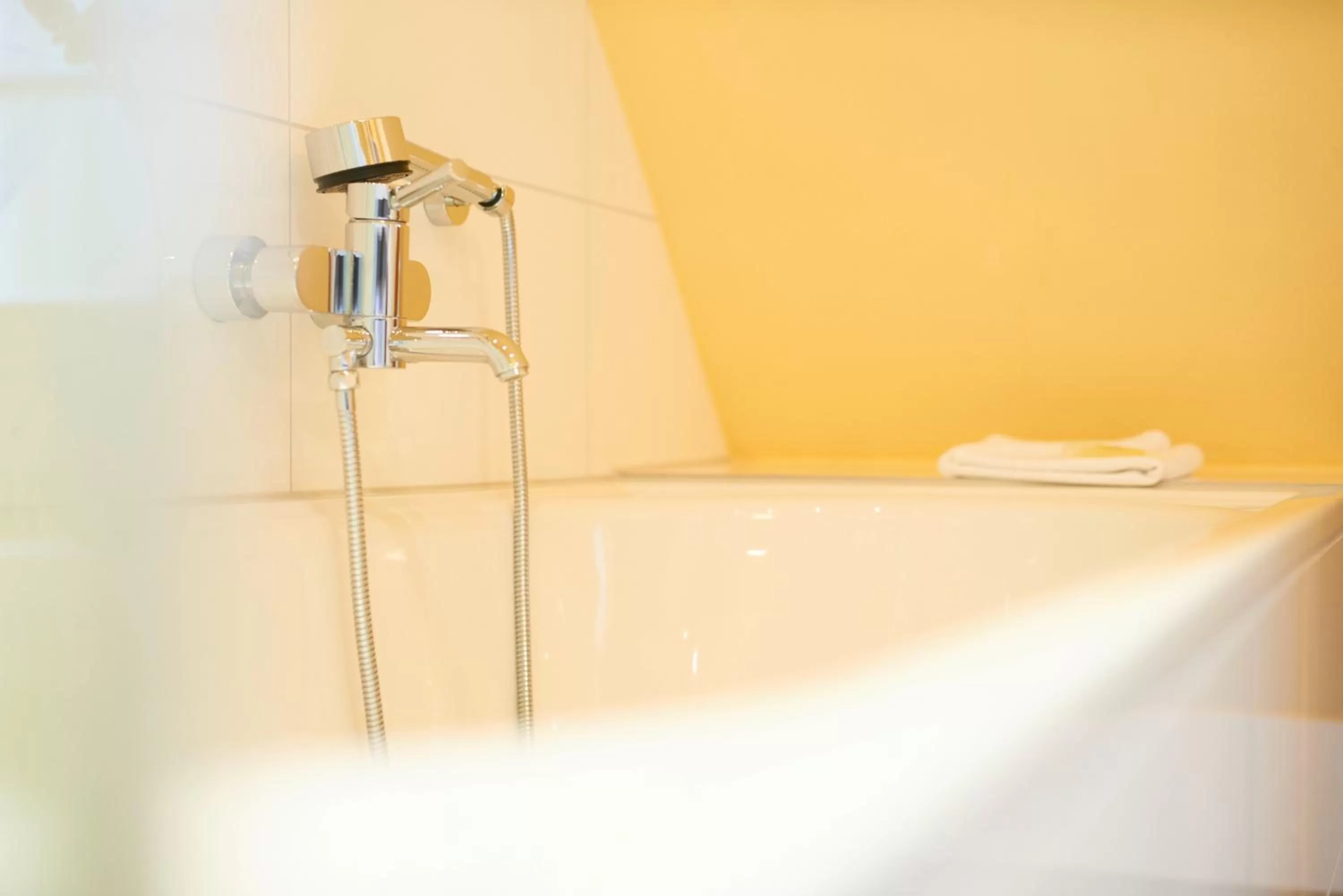 Bathroom in Hotel Zur Alten Brücke