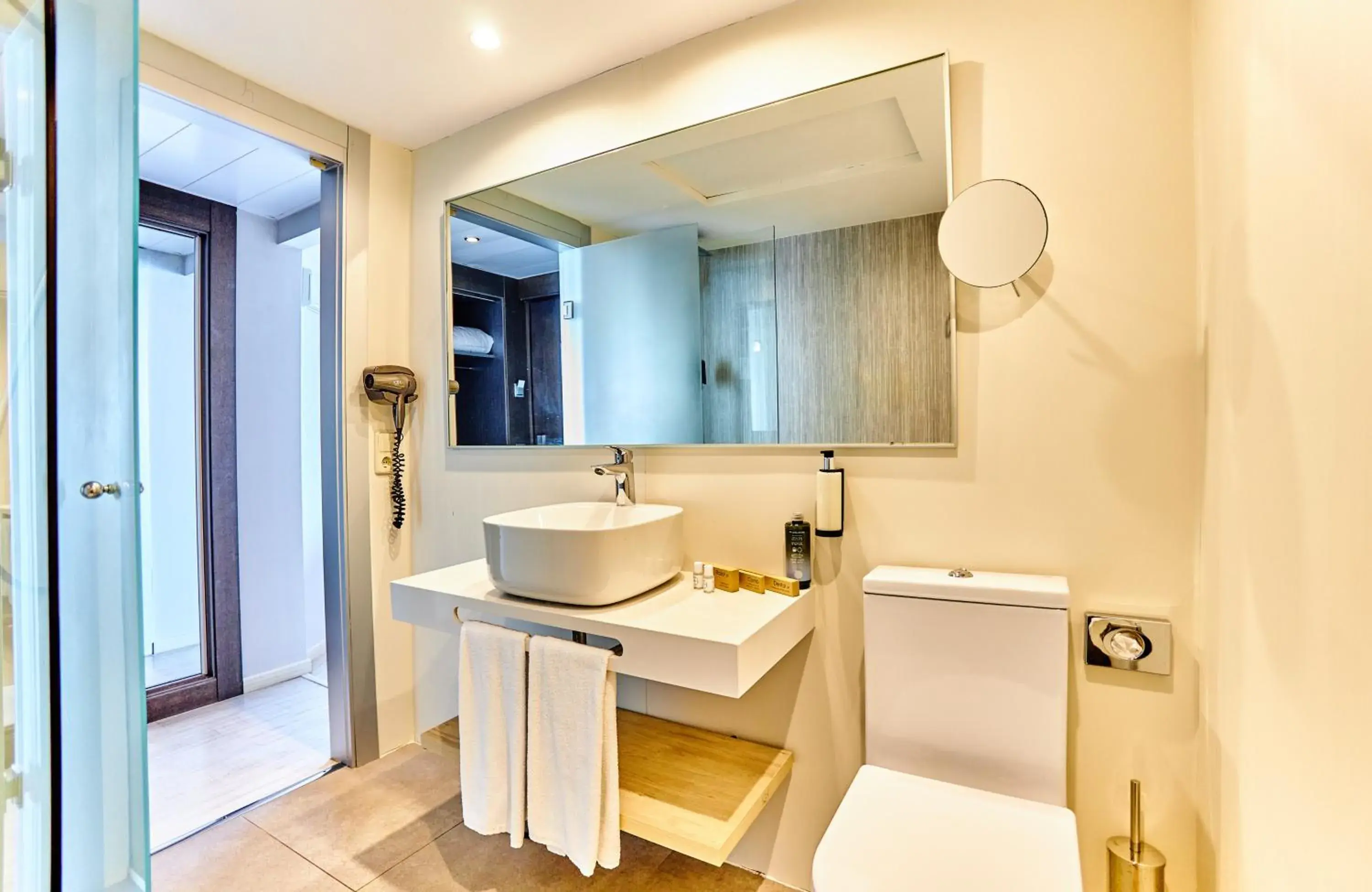 Toilet, Bathroom in Leonardo Royal Hotel Mallorca