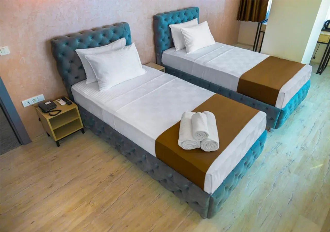Photo of the whole room, Bed in MONEZZA HOTEL MALTEPE