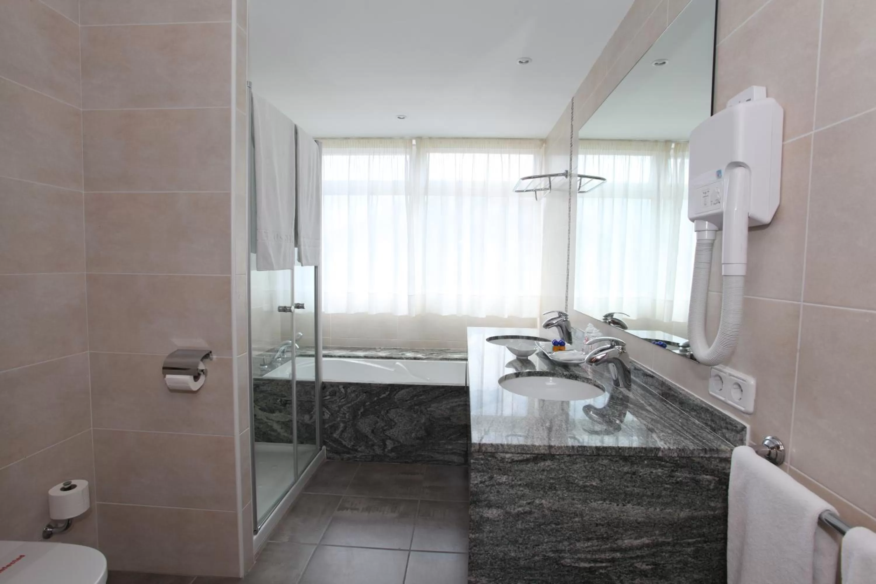 Bathroom in Los Geranios