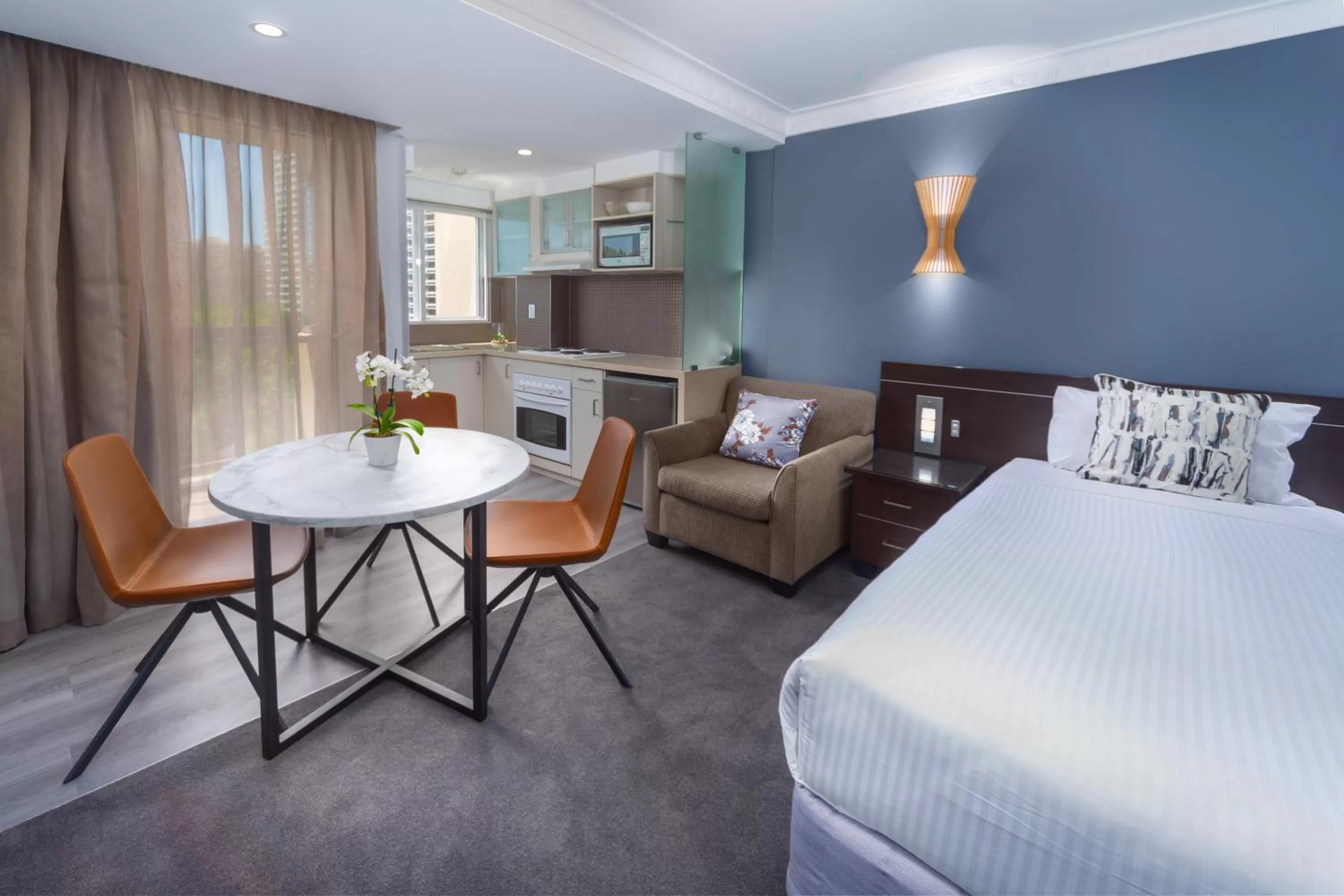 Bed in Hyde Park Inn