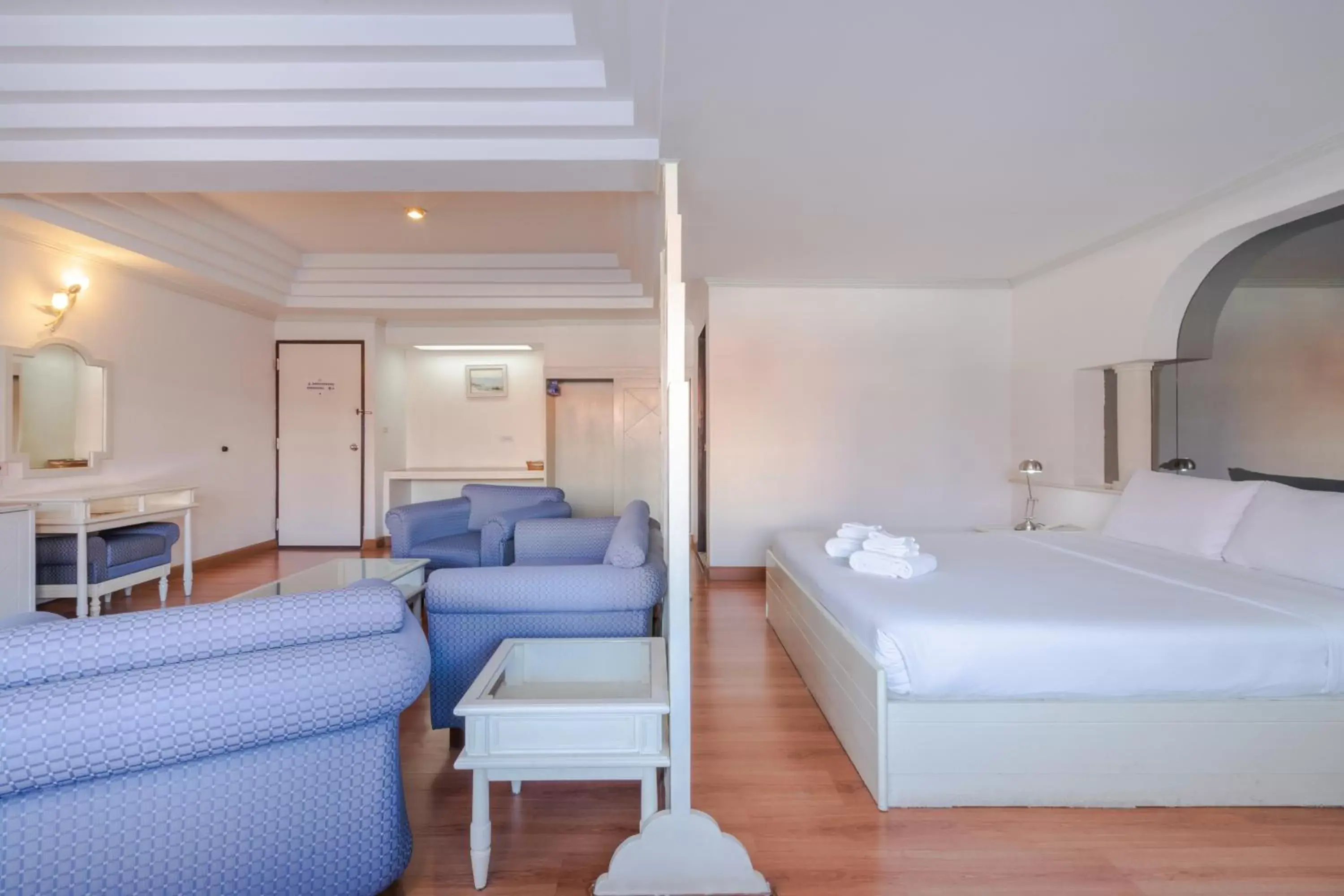 Deluxe Double Room in Mike Hotel Deluxe Double Room in Mike Hotel