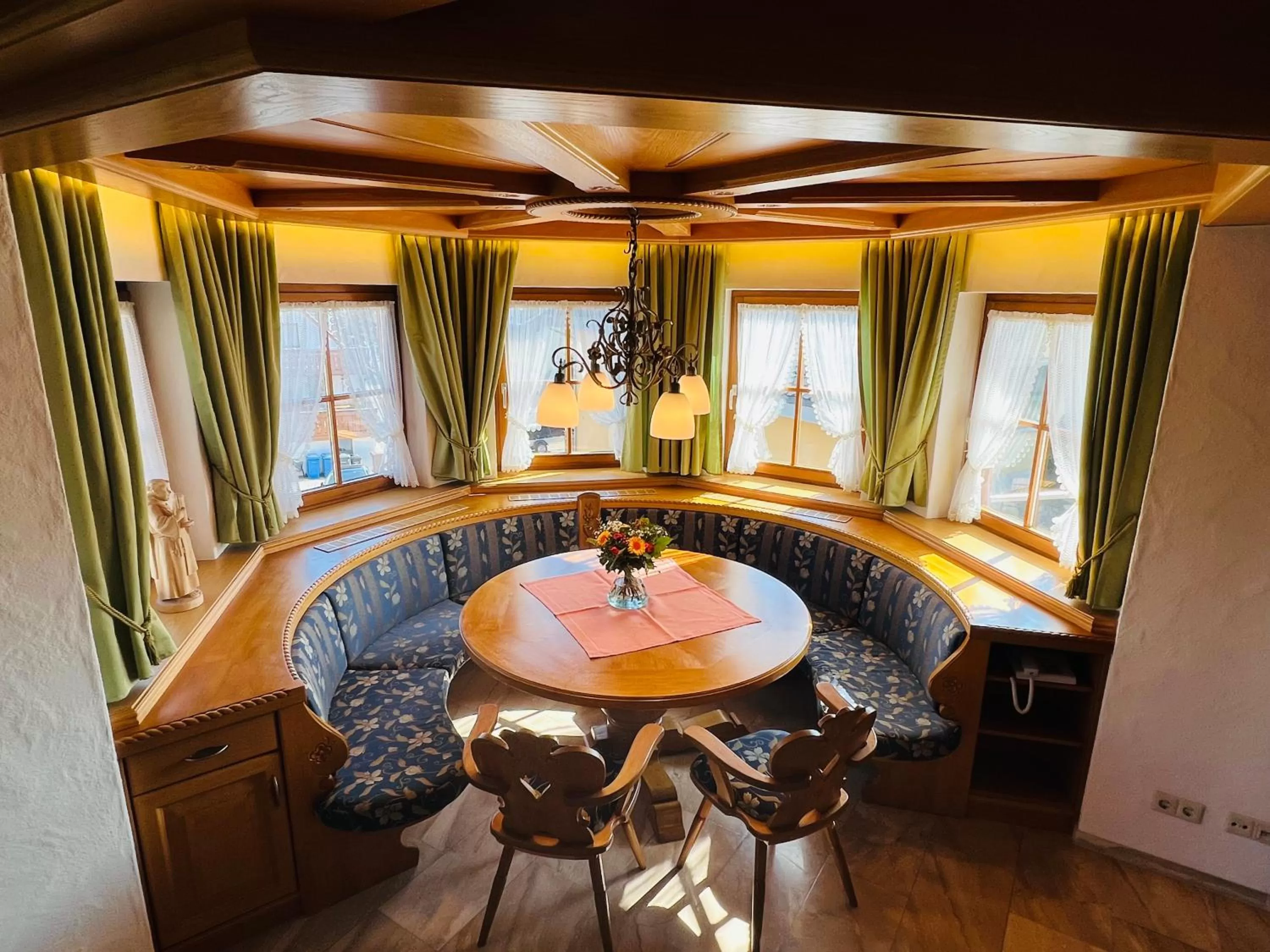 Dining area in Hotel Haus Seehang