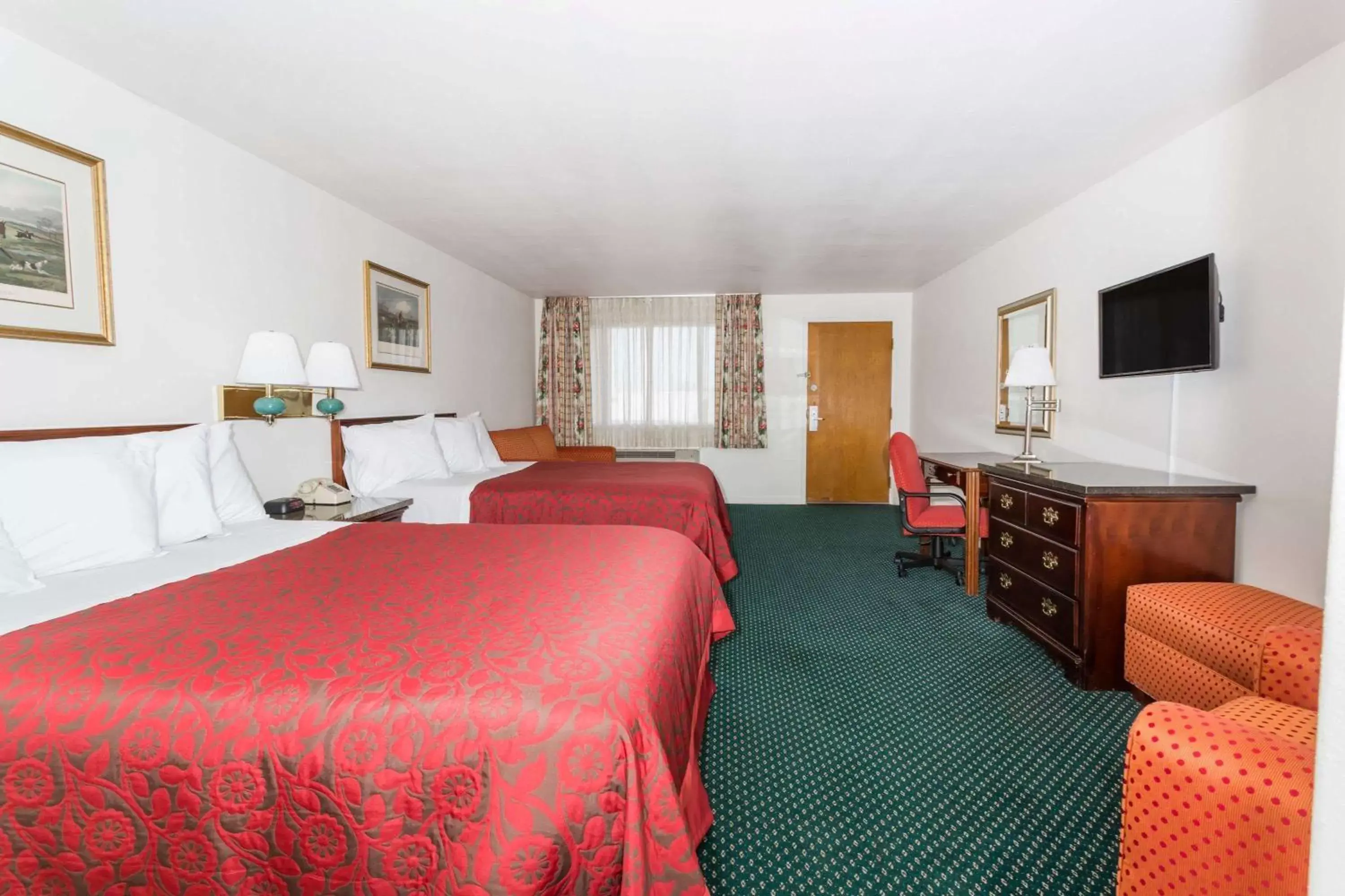 Photo of the whole room in Days Inn by Wyndham Kimball