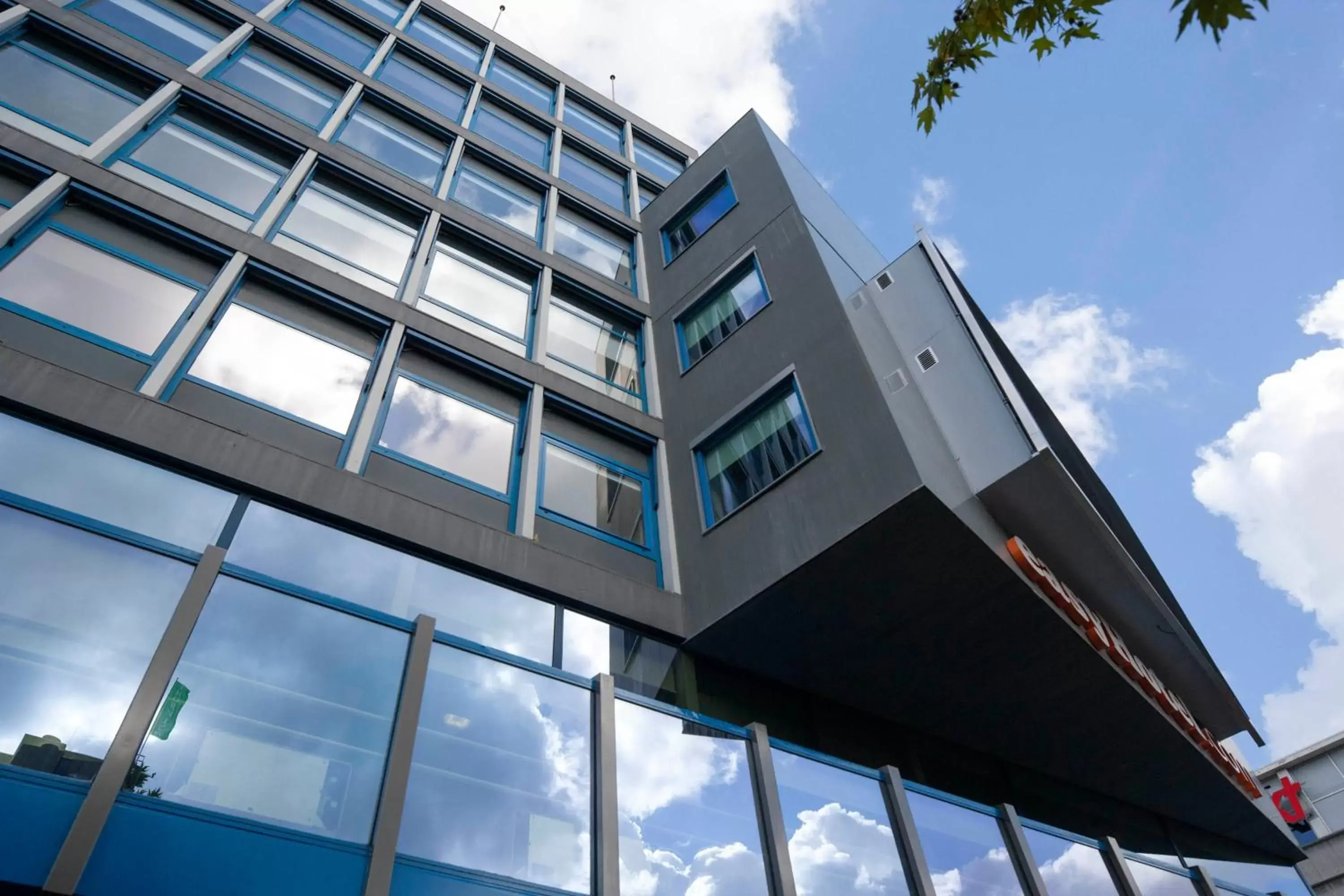 Facade/entrance, Property Building in easyHotel Rotterdam City Centre