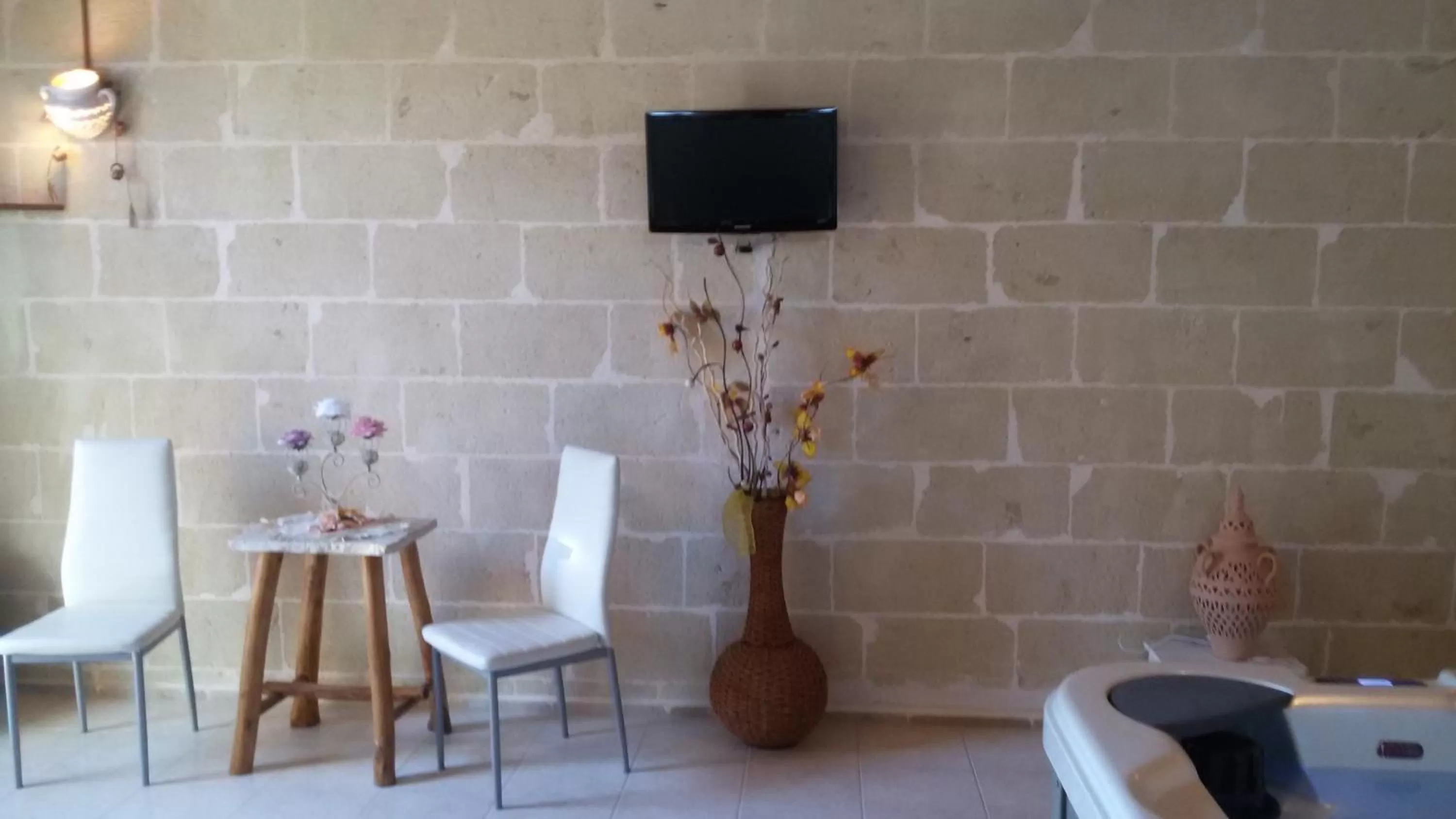 Restaurant/places to eat in L'Isola Felice e Trulli Sotto Le Stelle