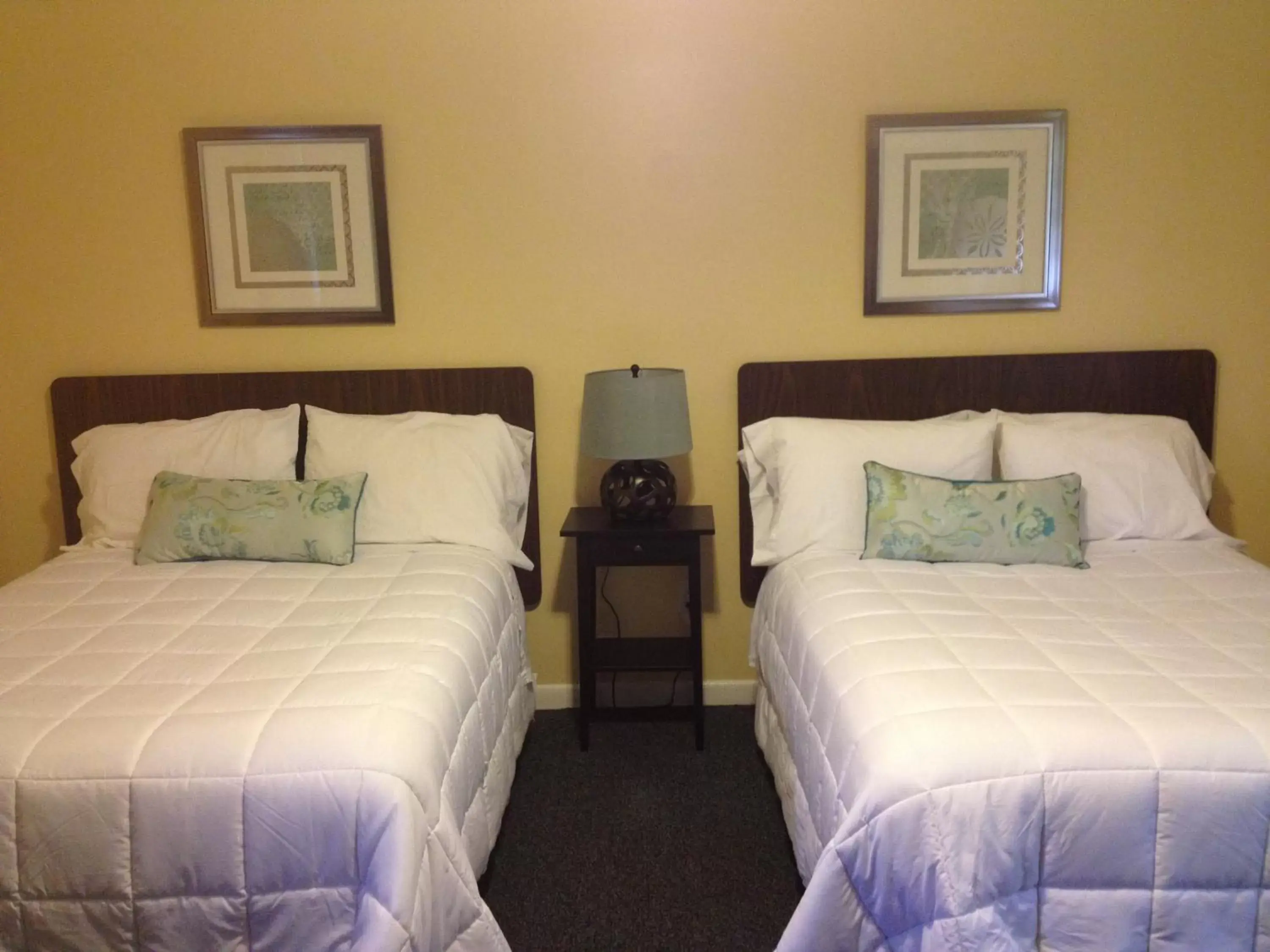 Bedroom, Bed in Clarence Inn Extended Stay