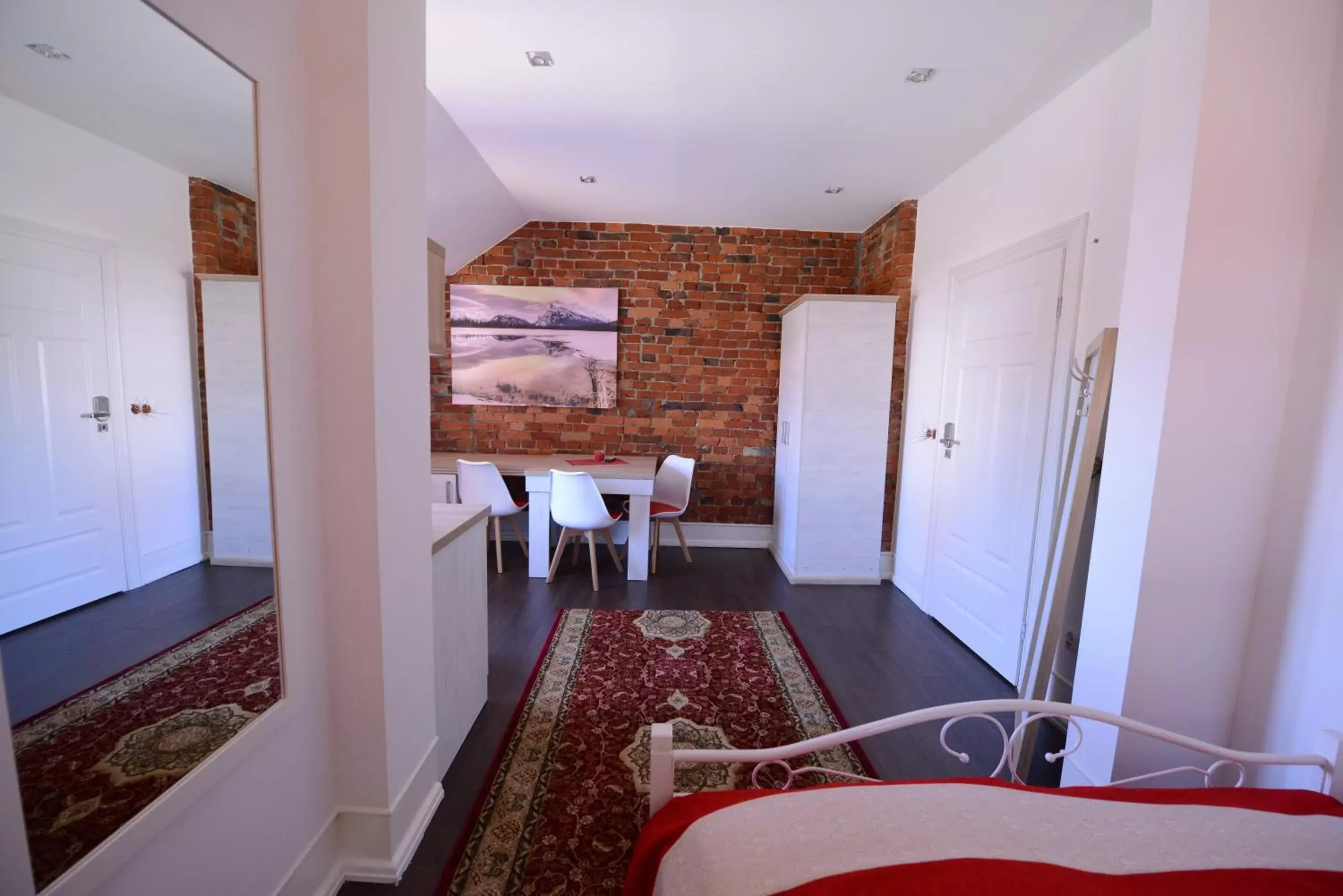 Large Double or Twin Room - single occupancy in Willa Starowiejska Large Double or Twin Room - single occupancy in Willa Starowiejska